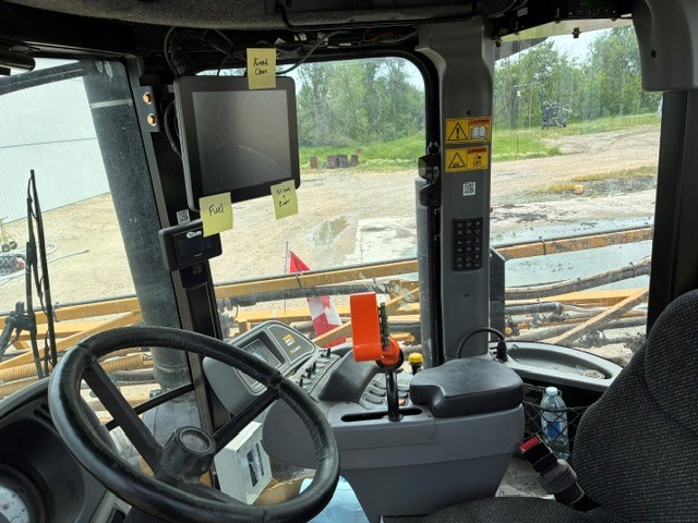 2010 RoGator 1184 Sprayer/High Clearance