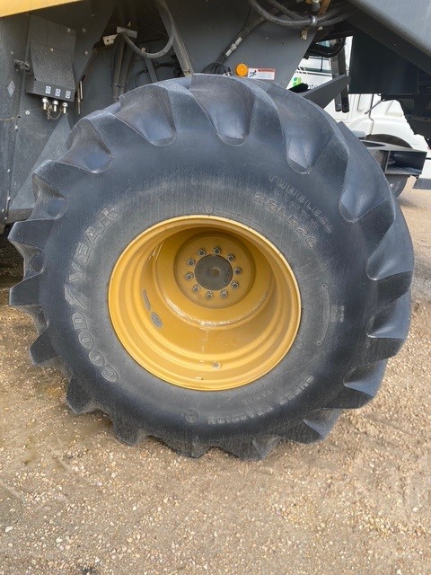 2014 CLAAS 670TT Combine
