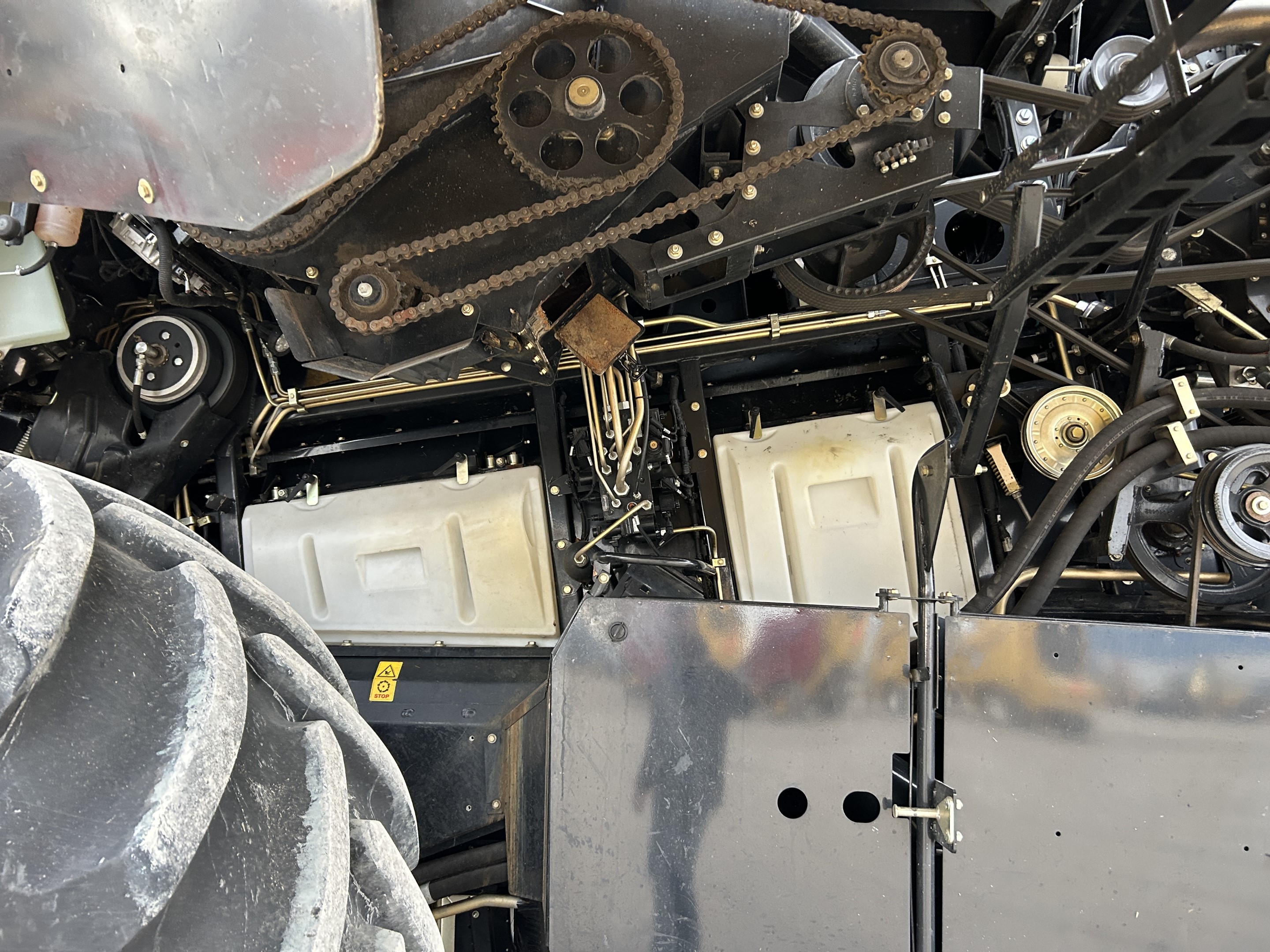 2017 New Holland CR9.90Z Combine