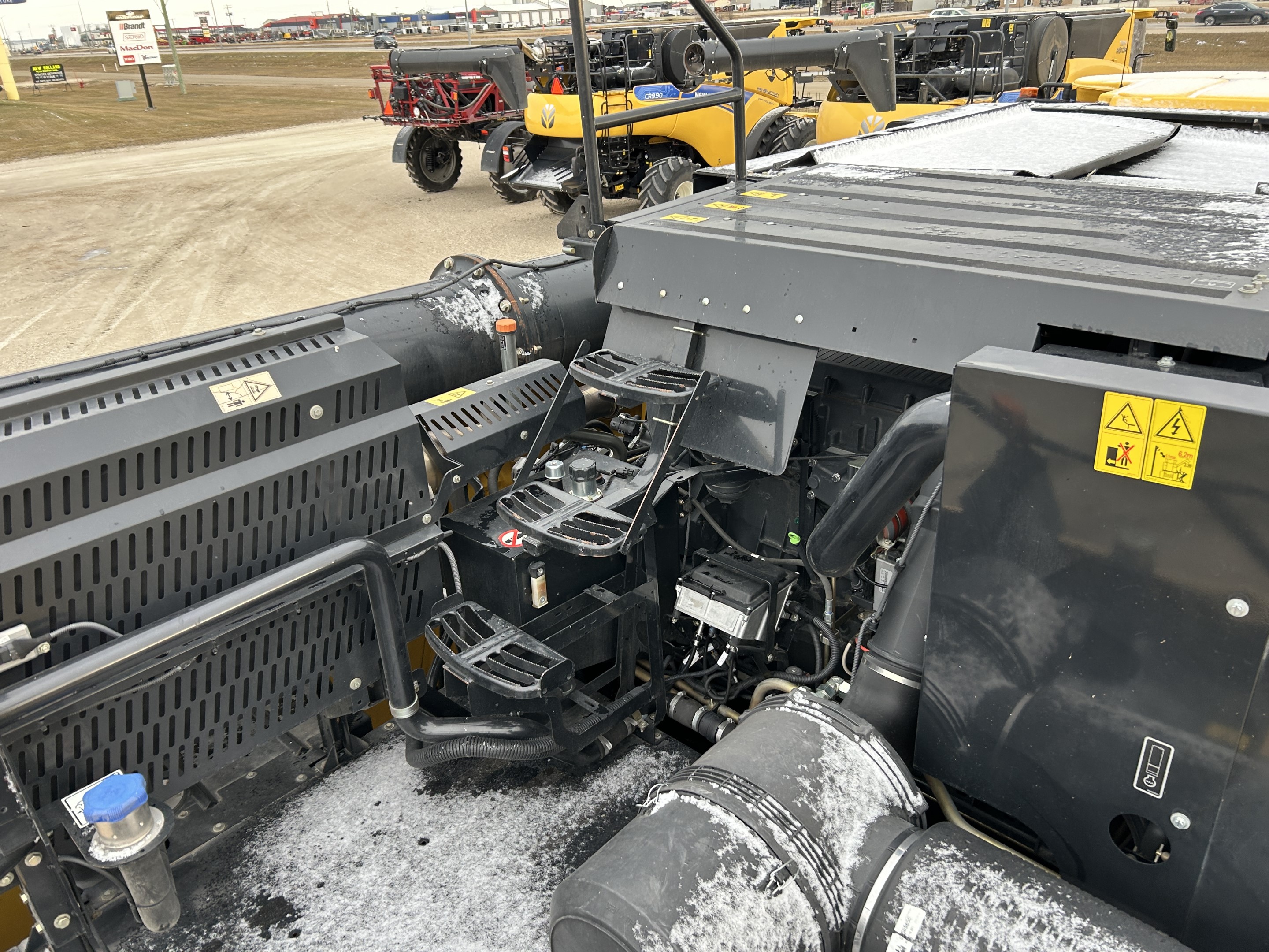 2017 New Holland CR9.90Z Combine