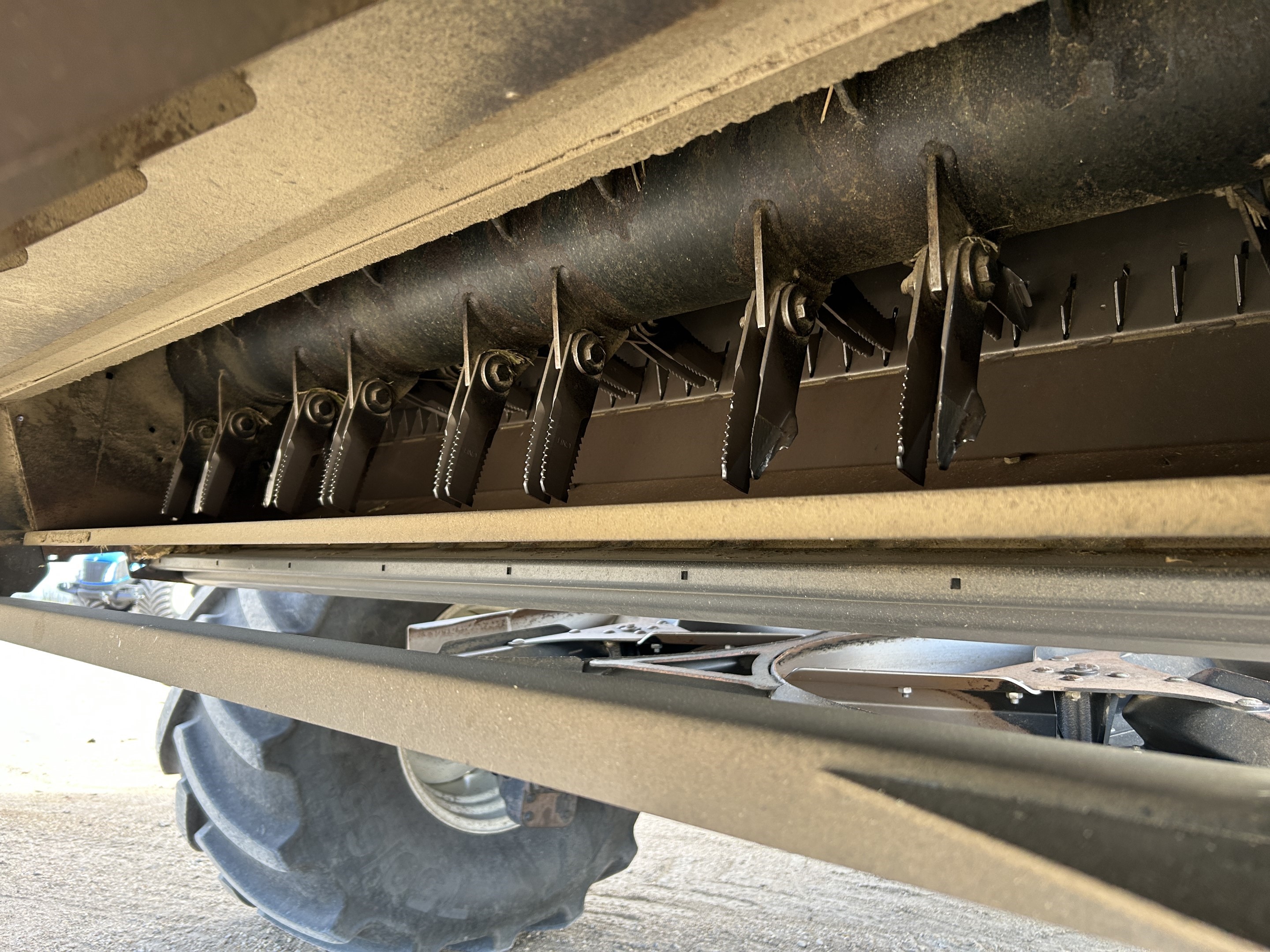 2017 New Holland CR9.90Z Combine