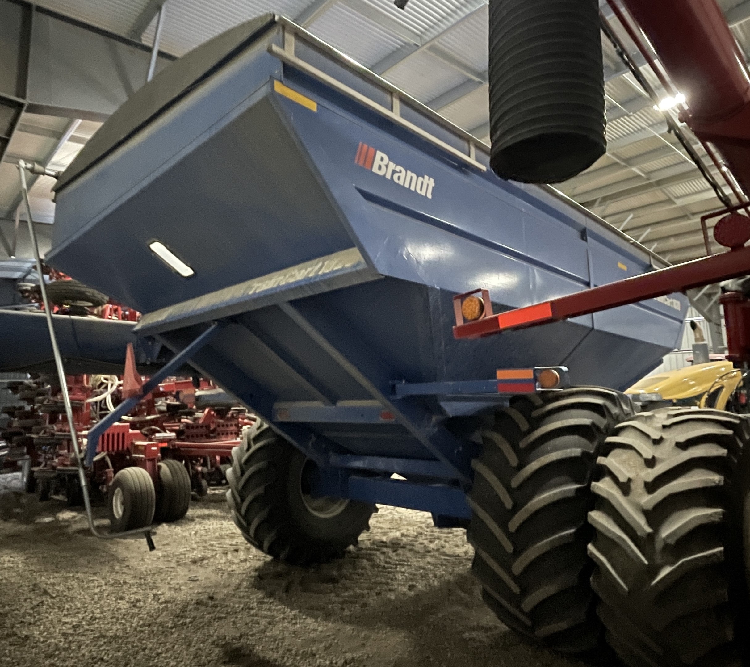 2012 Brandt 1020 XR Grain Cart