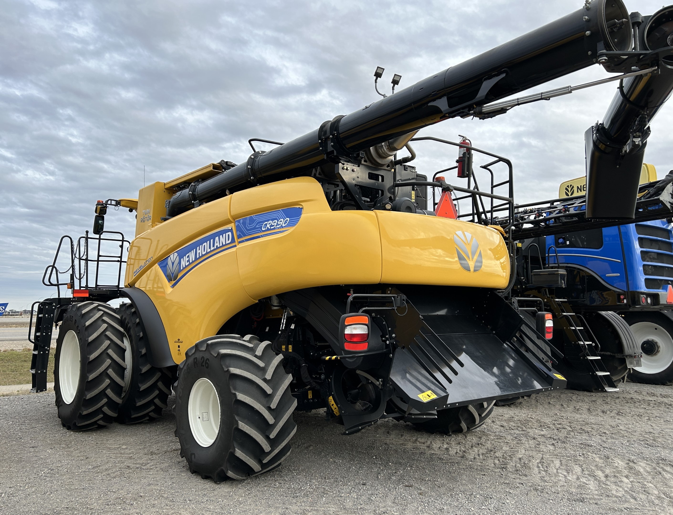 2023 New Holland CR9.90Z Combine