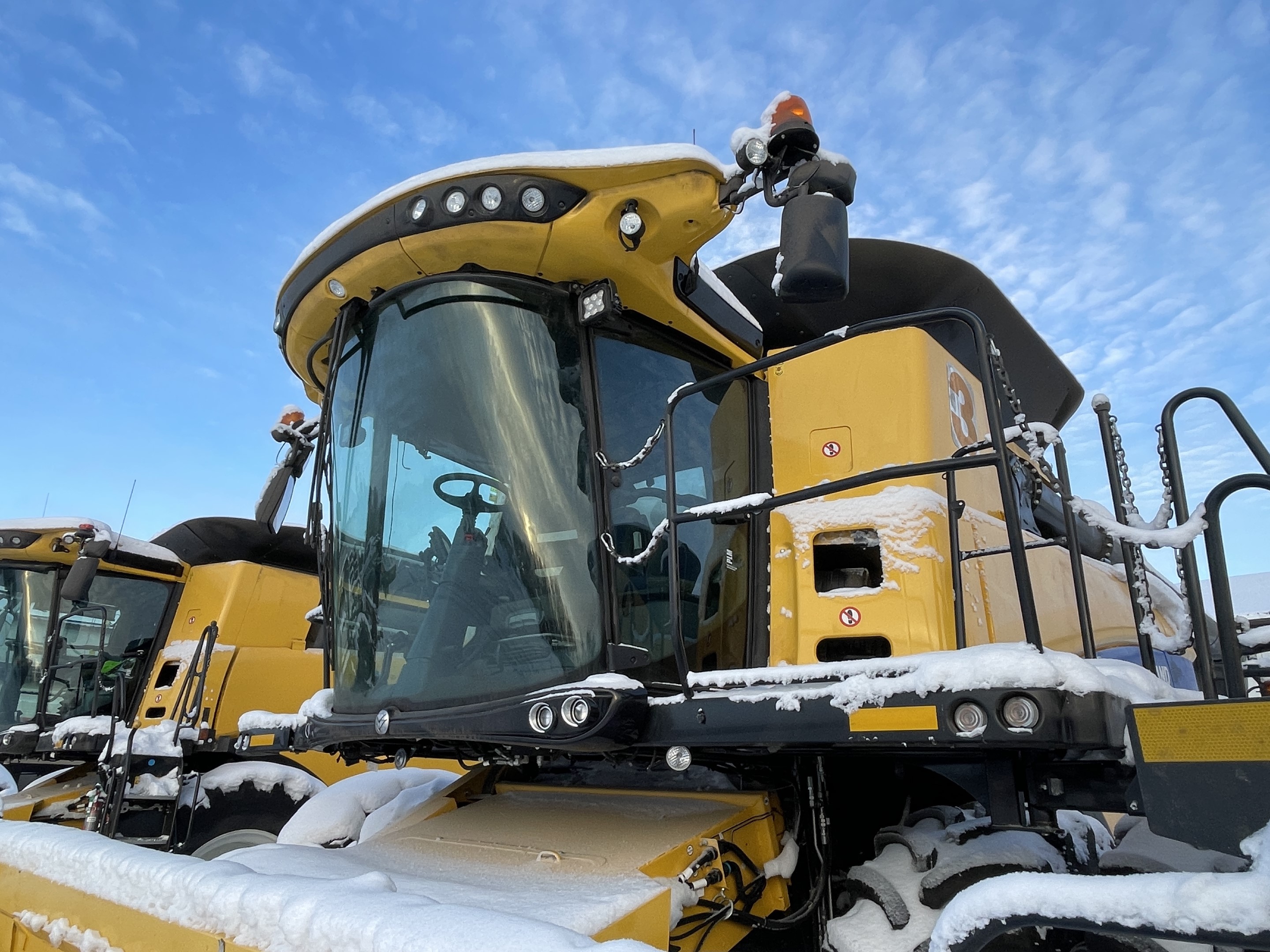 2023 New Holland CX8.80 Combine
