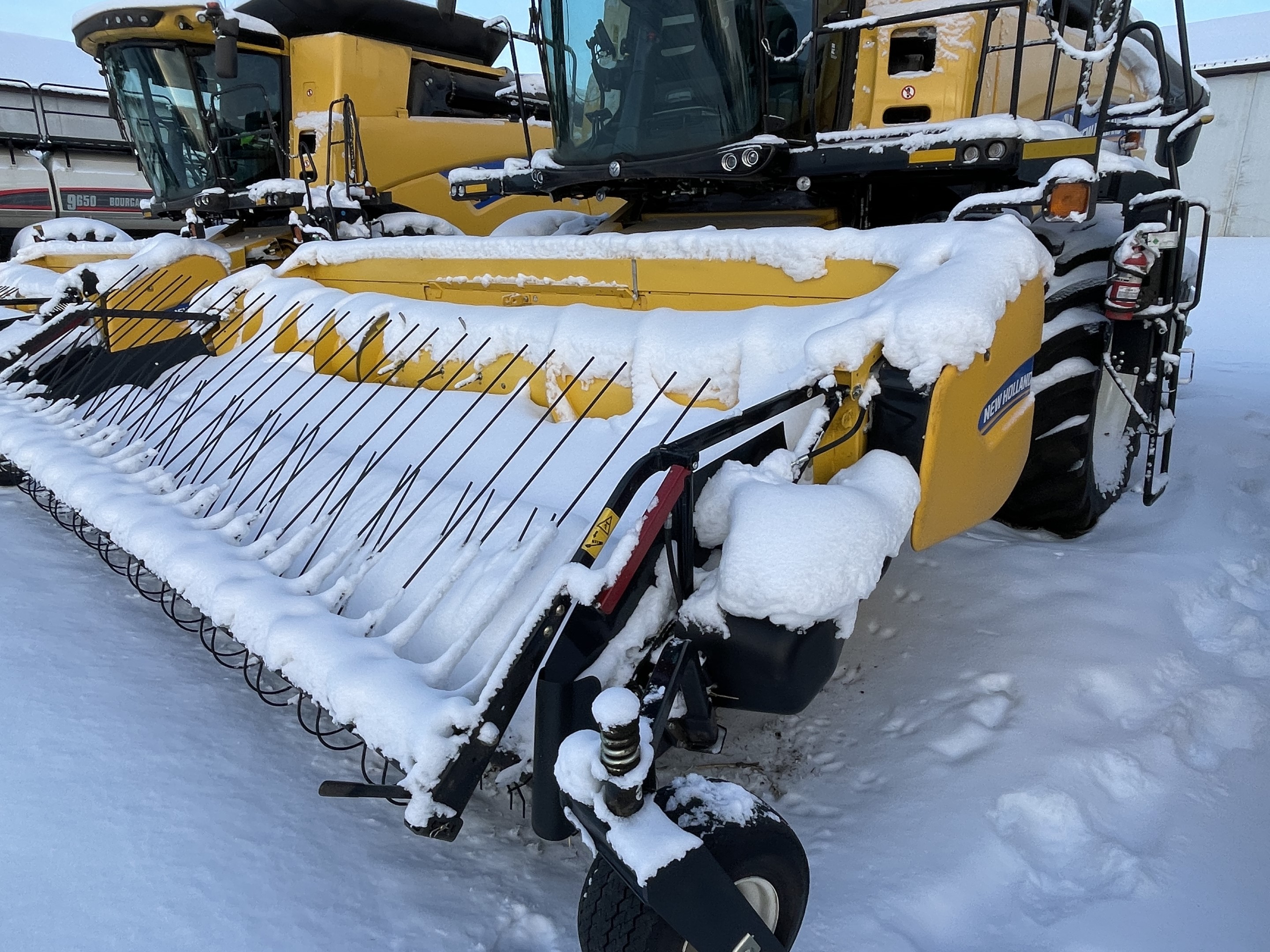 2023 New Holland CX8.80 Combine