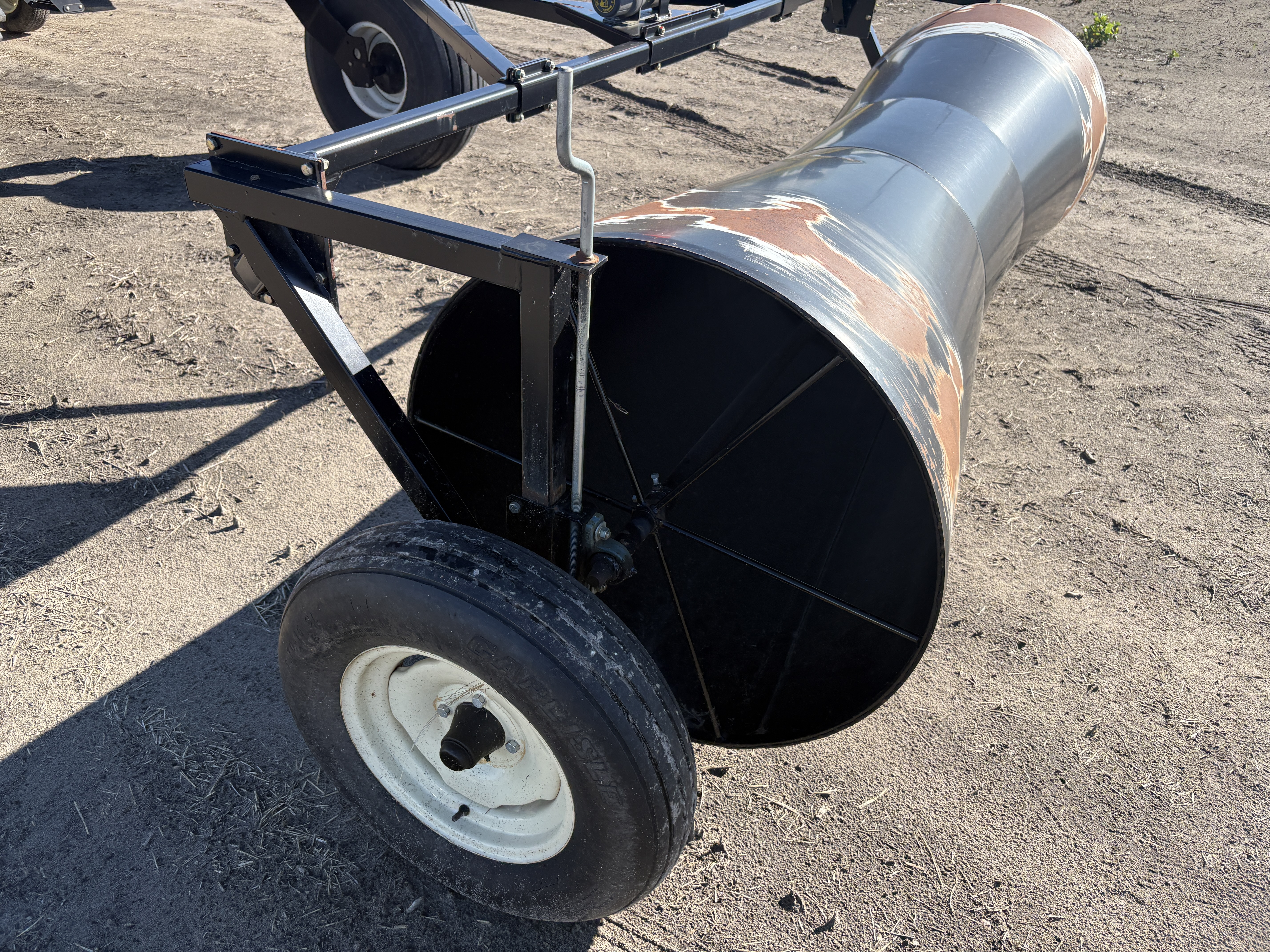 2009 MacDon M150 Windrower