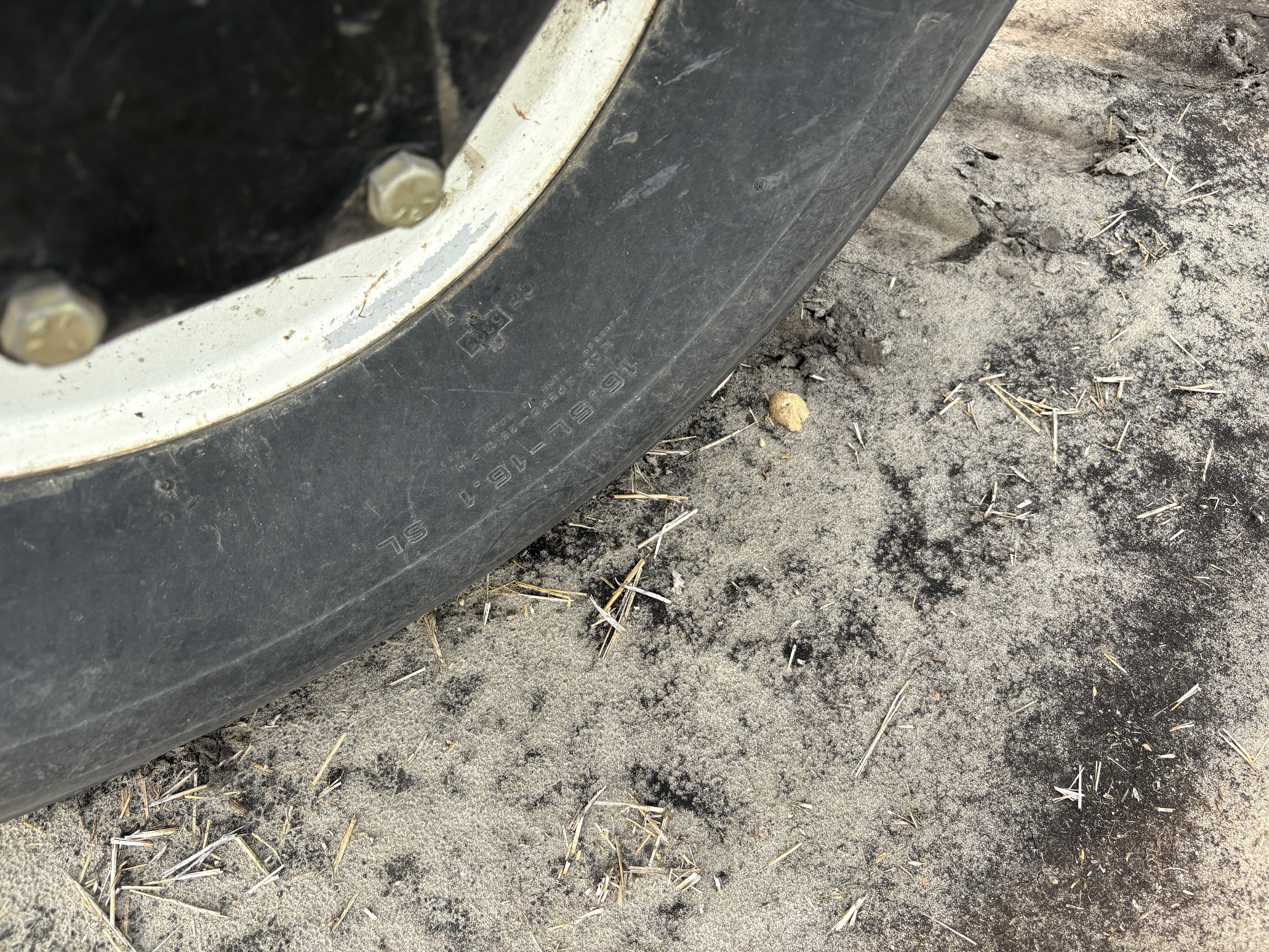 2009 MacDon M150 Windrower