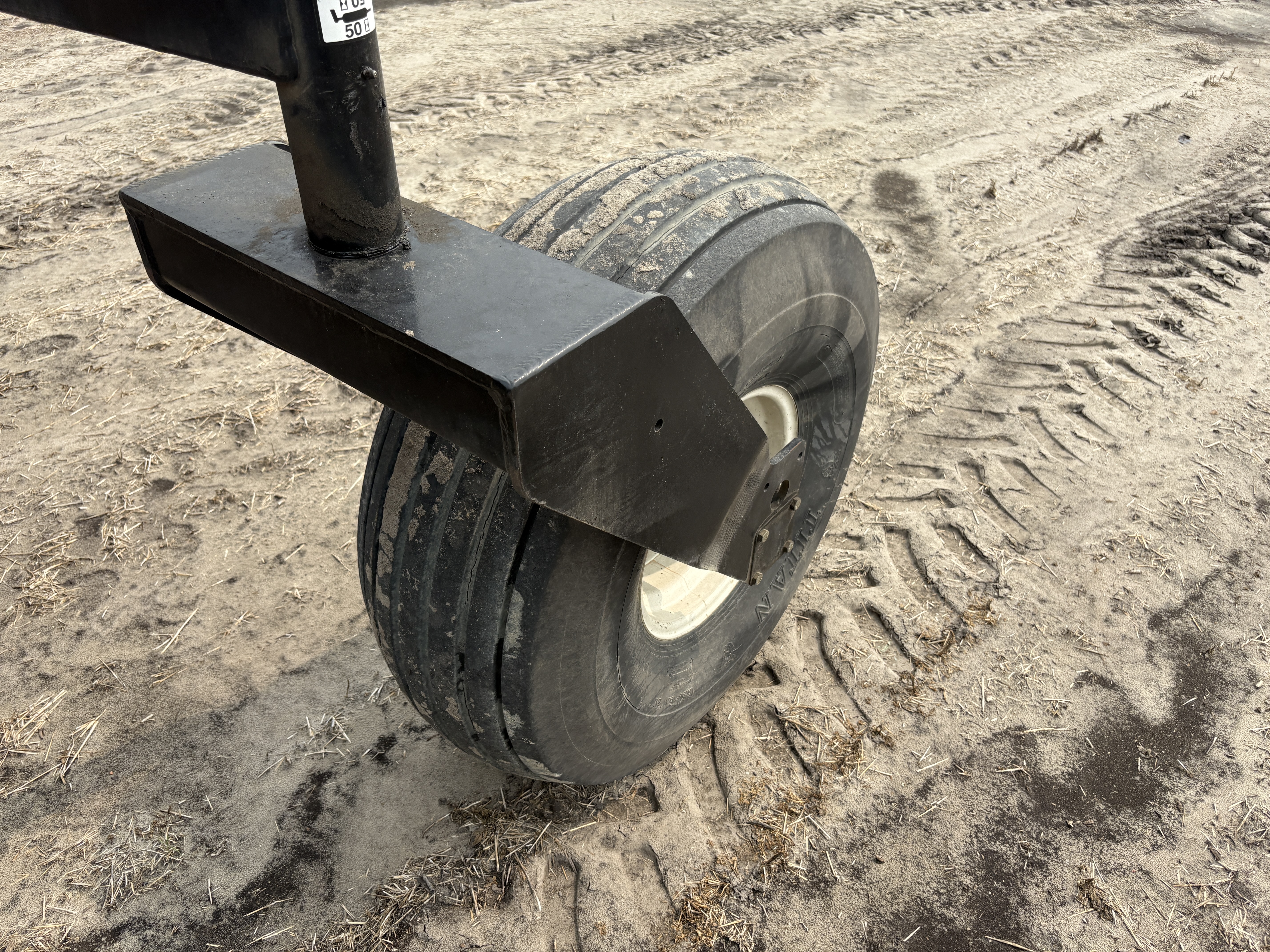 2009 MacDon M150 Windrower