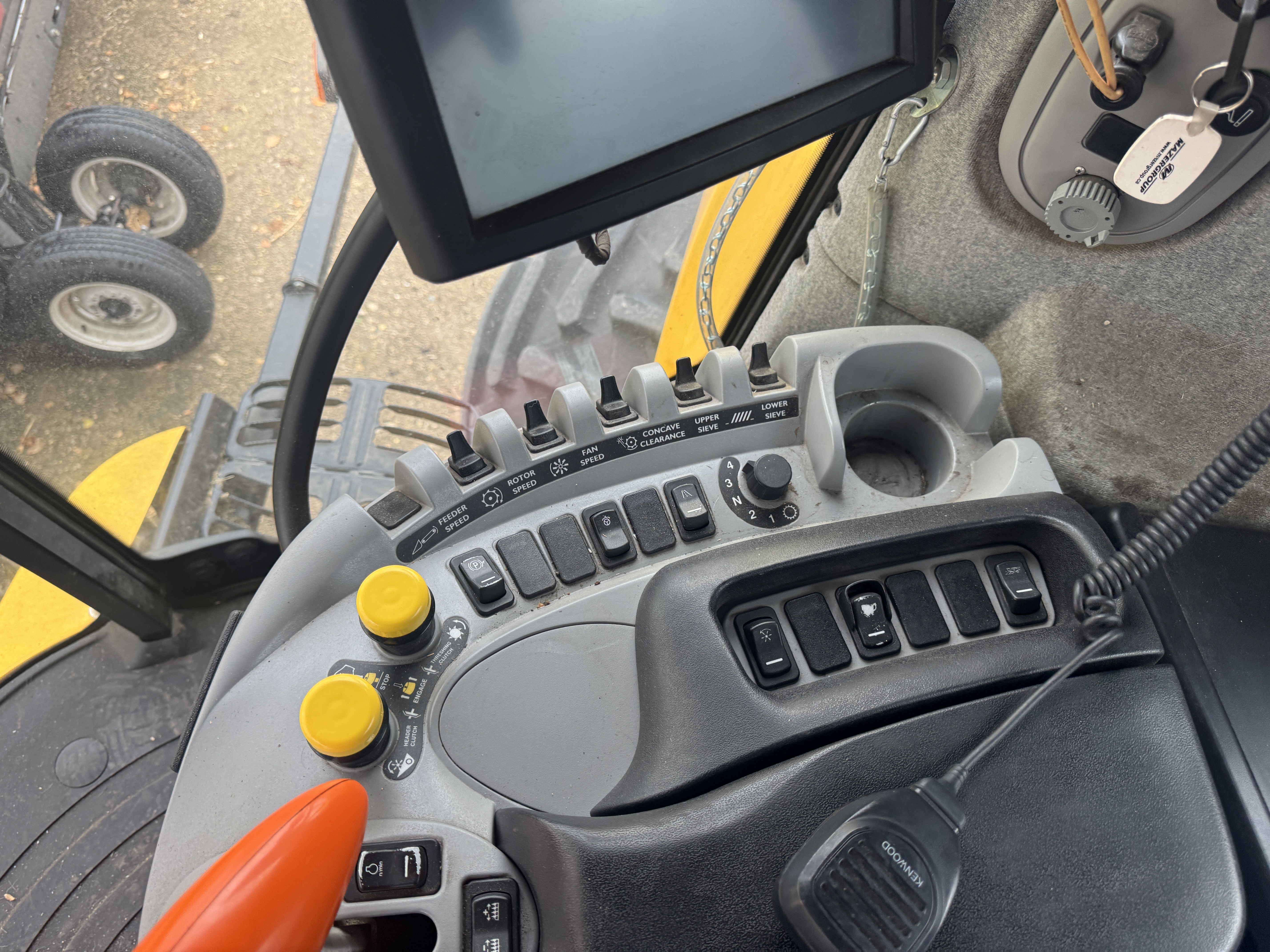 2014 New Holland CX8080 Combine