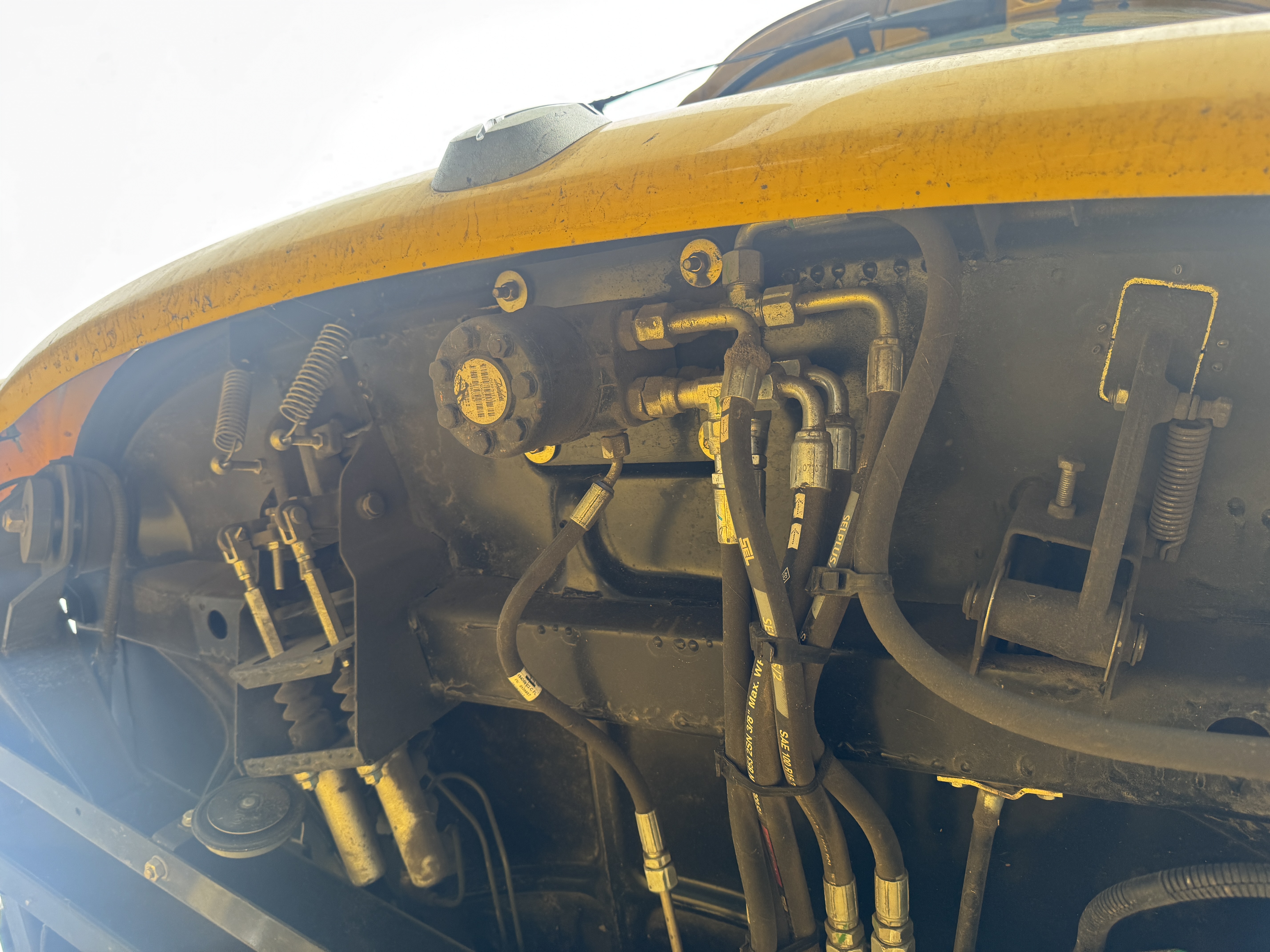 2014 New Holland CX8080 Combine