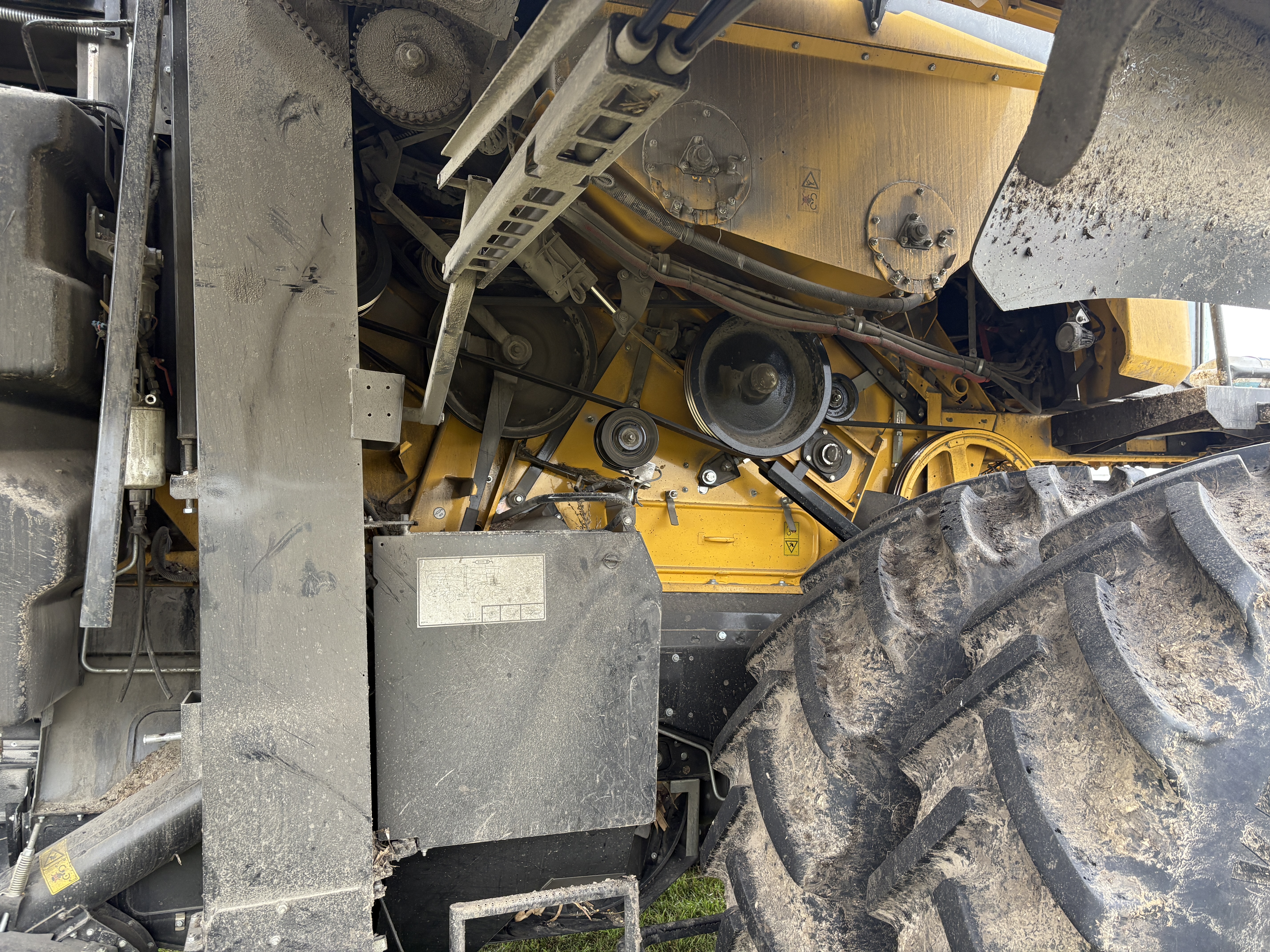 2024 New Holland CX8.80 Combine