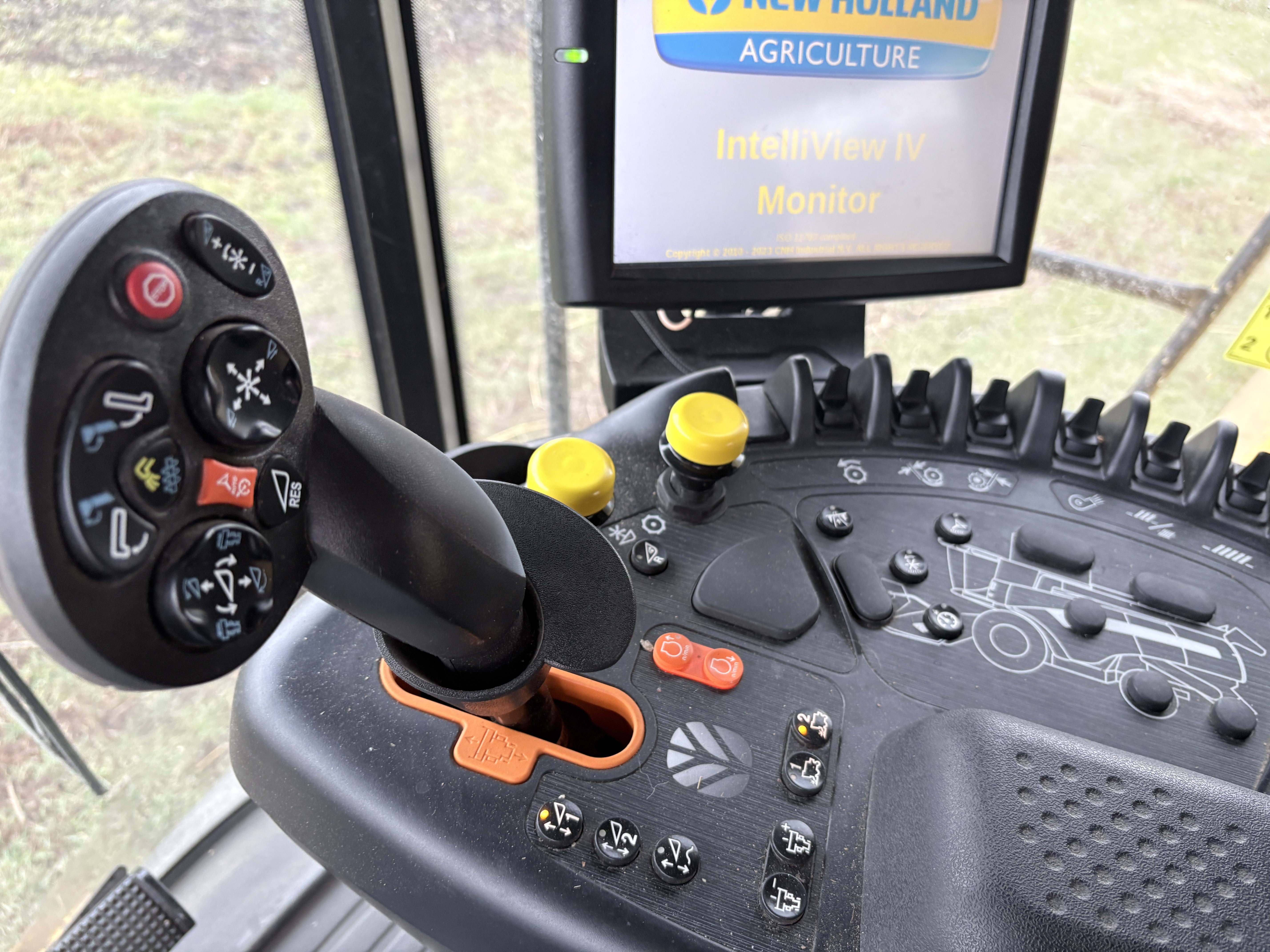 2024 New Holland CX8.80 Combine