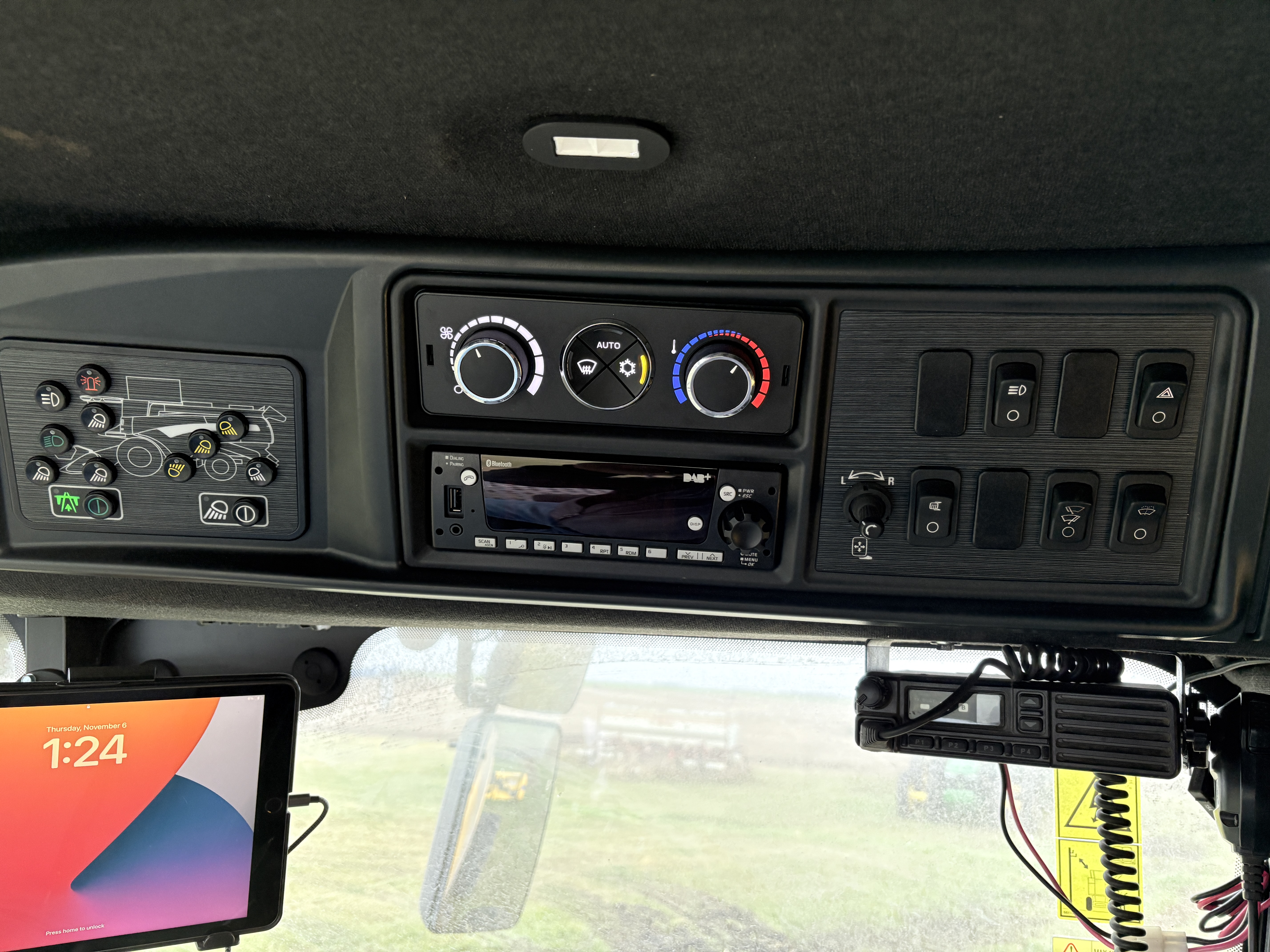 2024 New Holland CX8.80 Combine