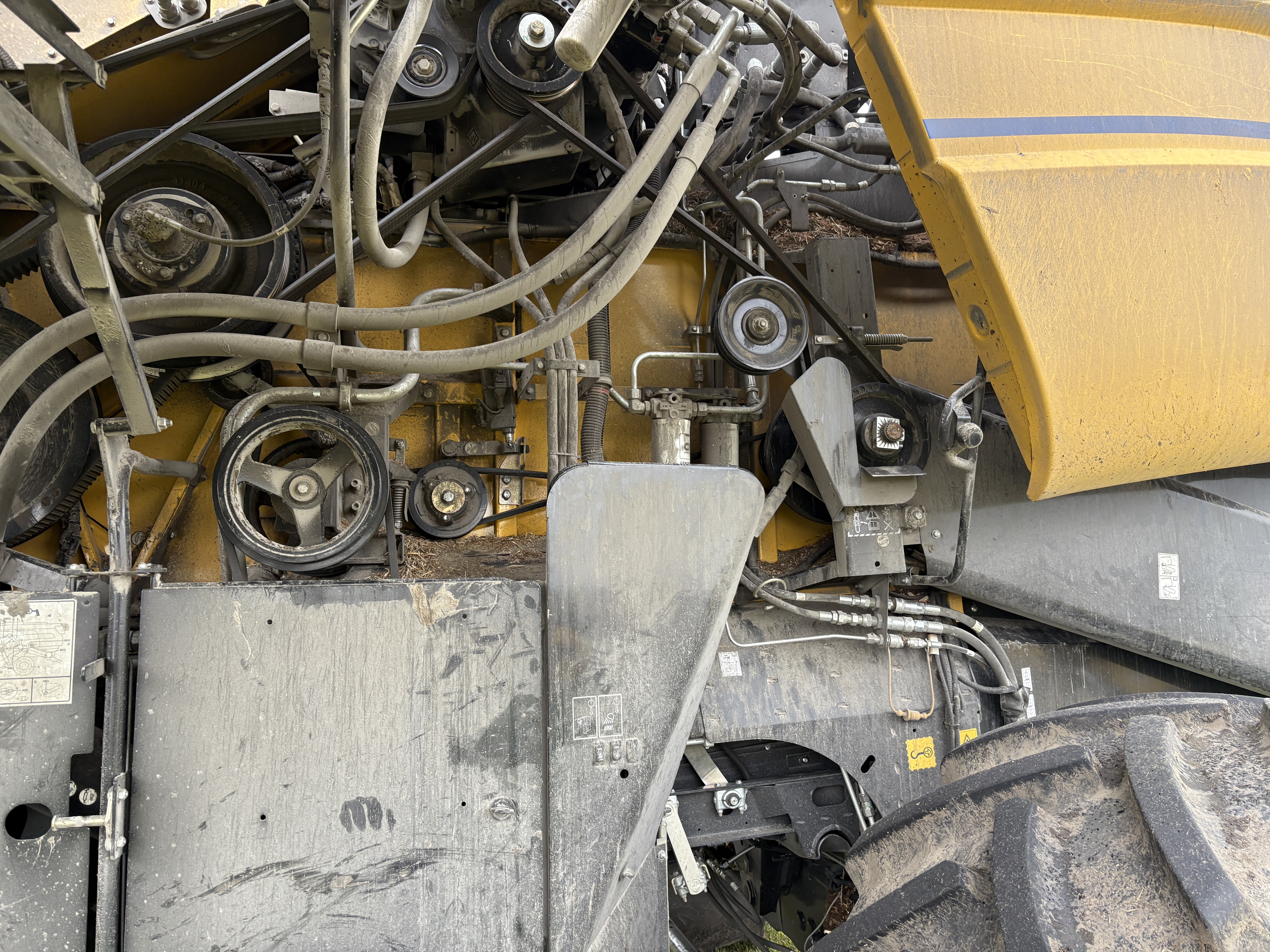 2024 New Holland CX8.80 Combine