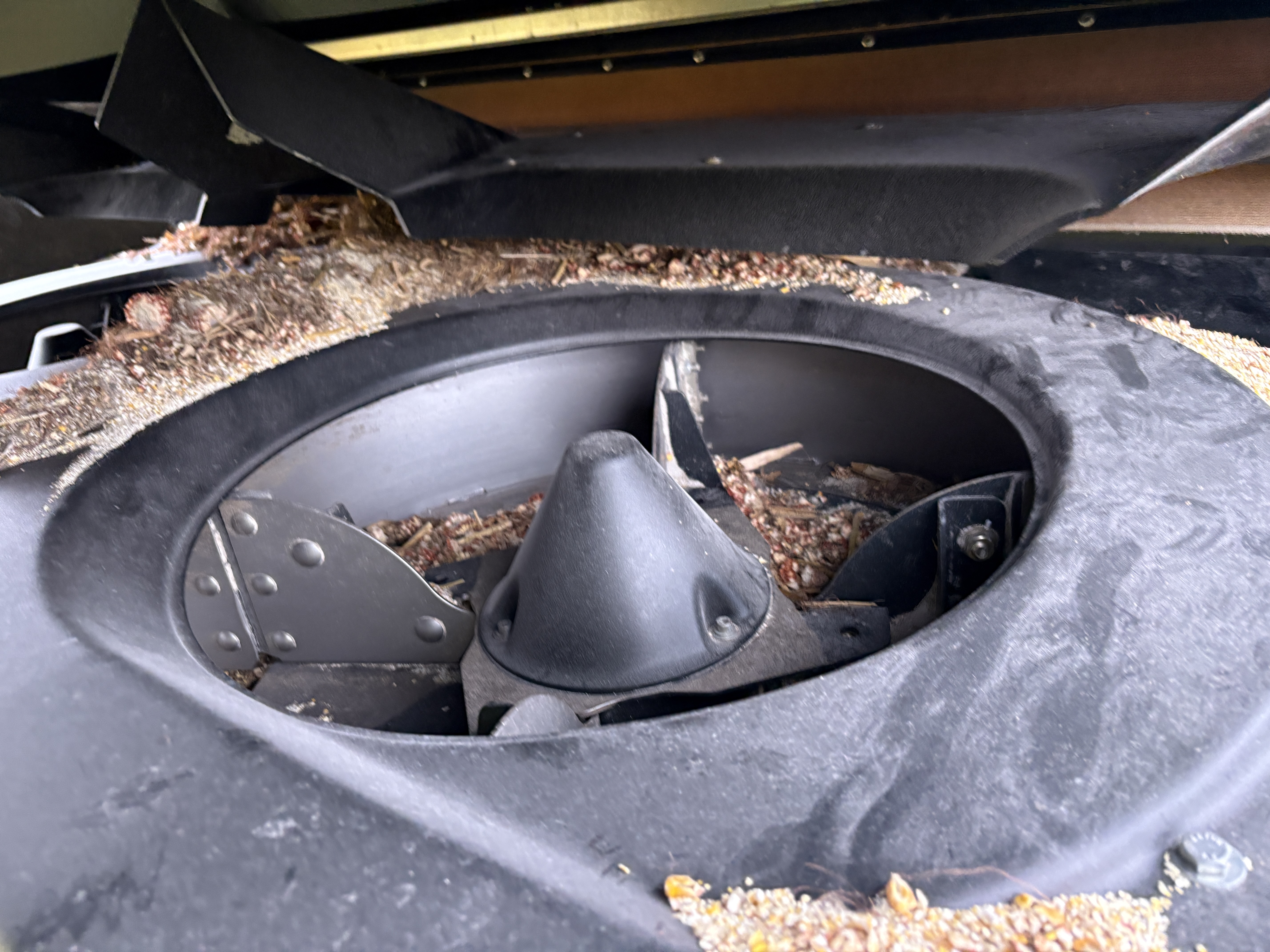 2024 New Holland CX8.80 Combine