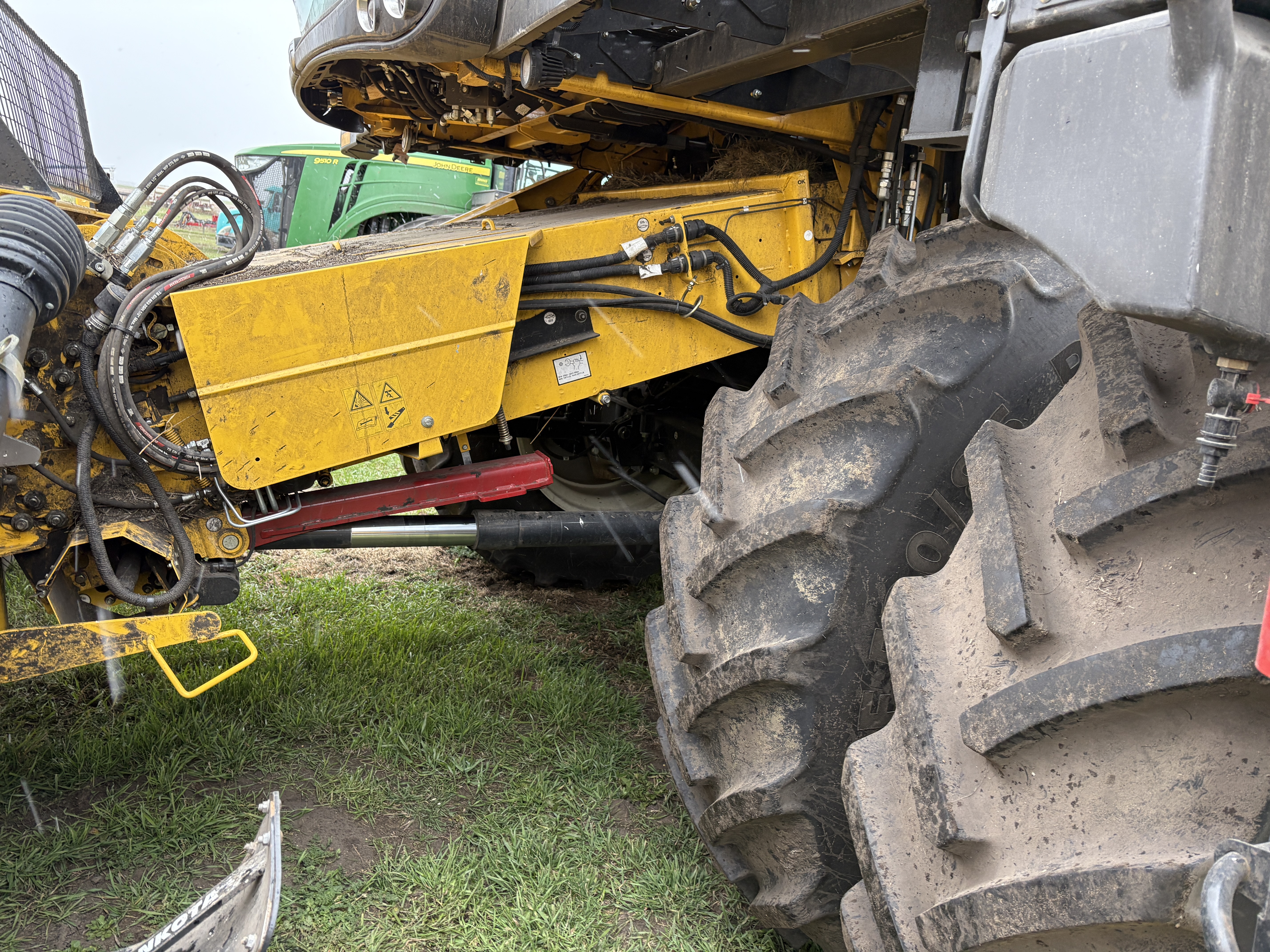 2024 New Holland CX8.80 Combine