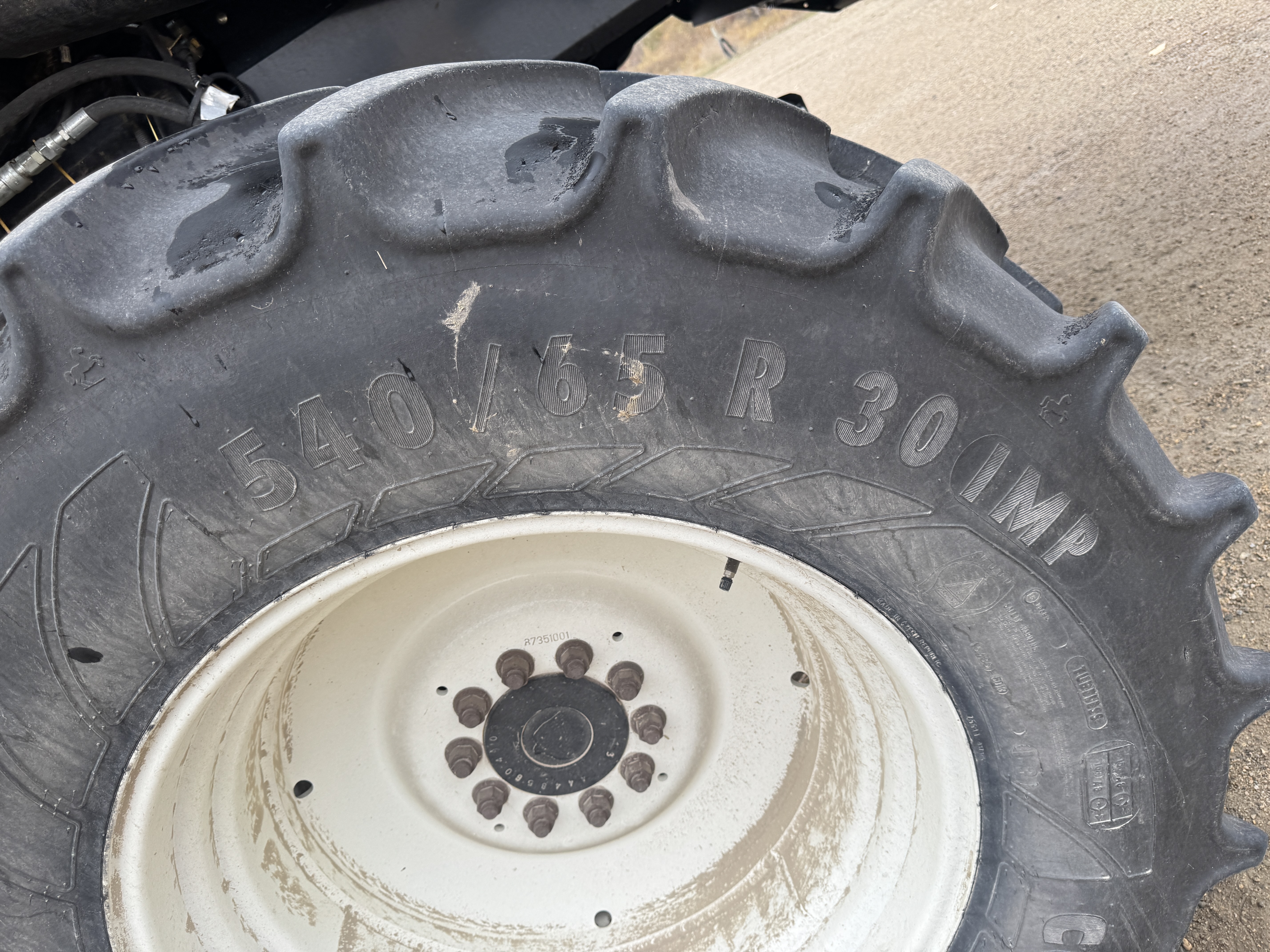 2014 New Holland CX8080 Combine