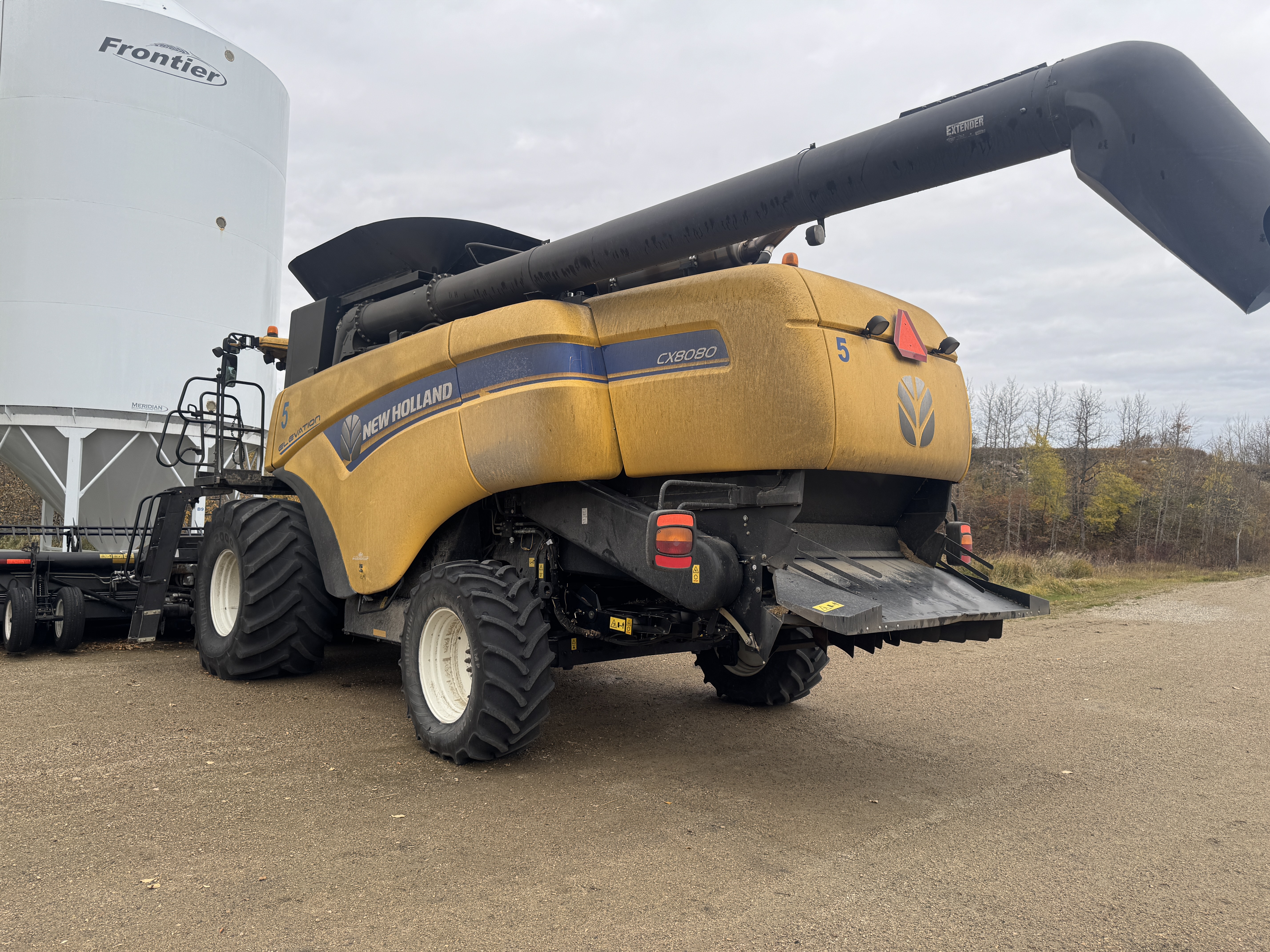 2014 New Holland CX8080 Combine