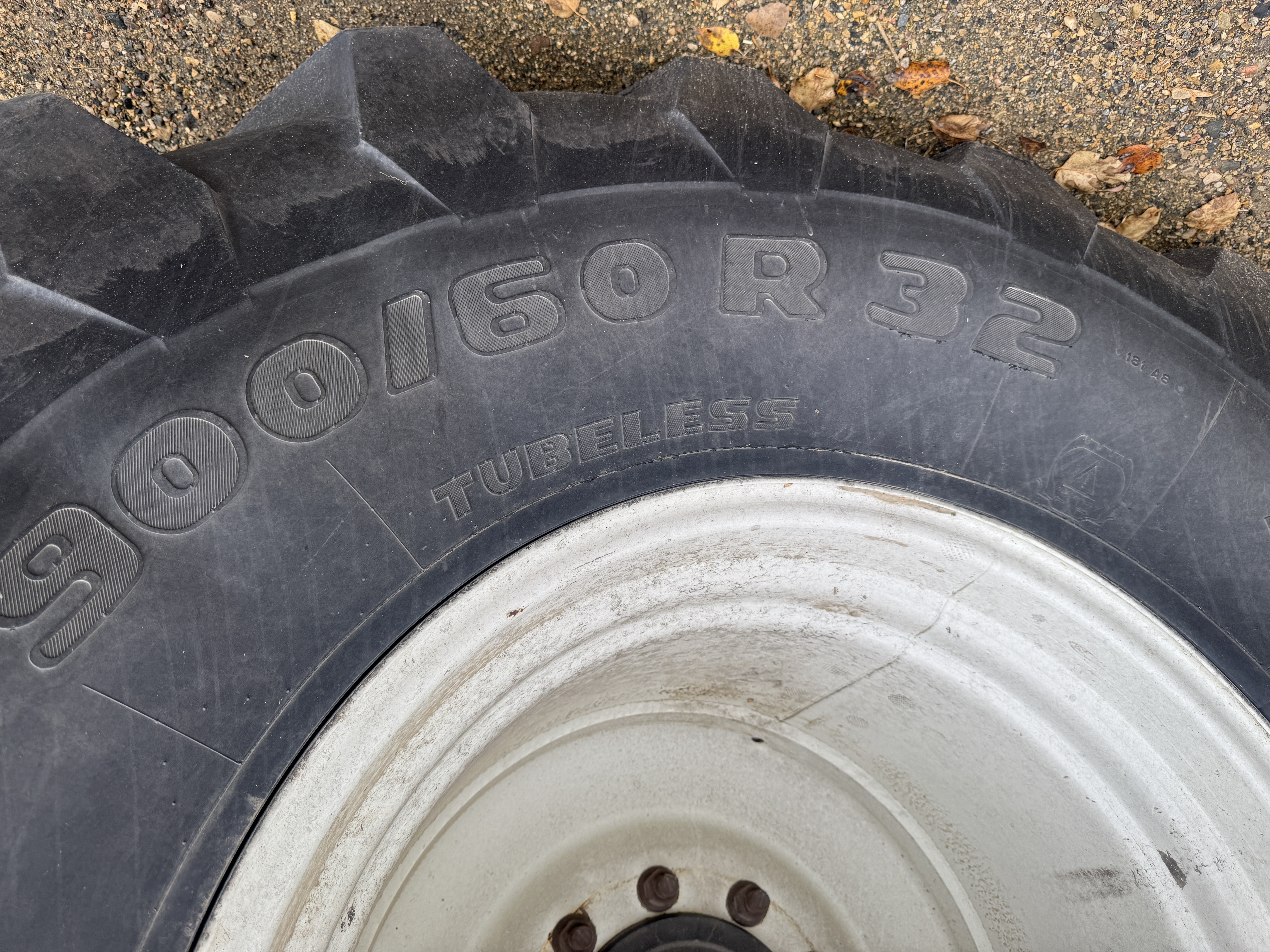 2014 New Holland CX8080 Combine