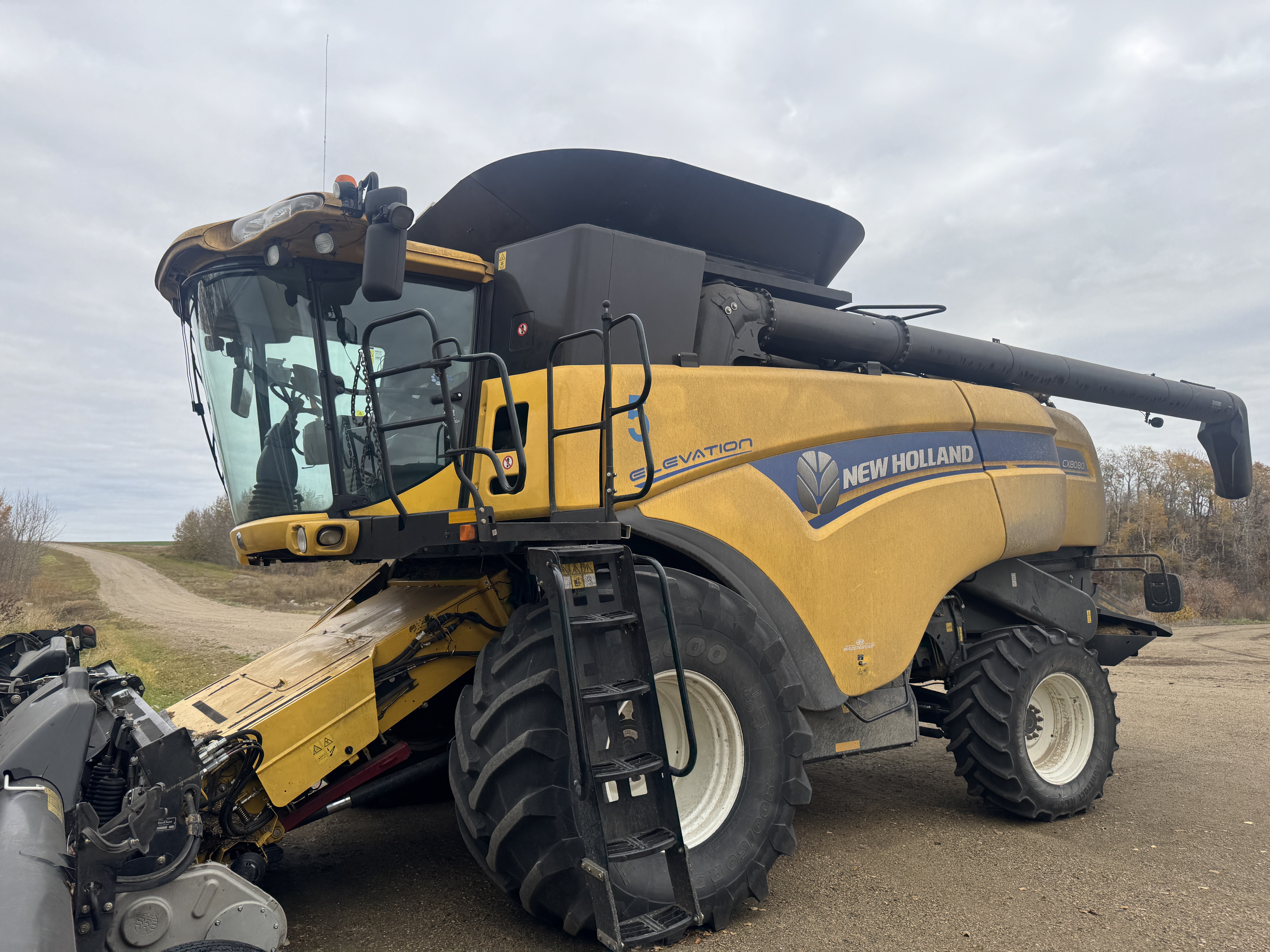 2014 New Holland CX8080 Combine