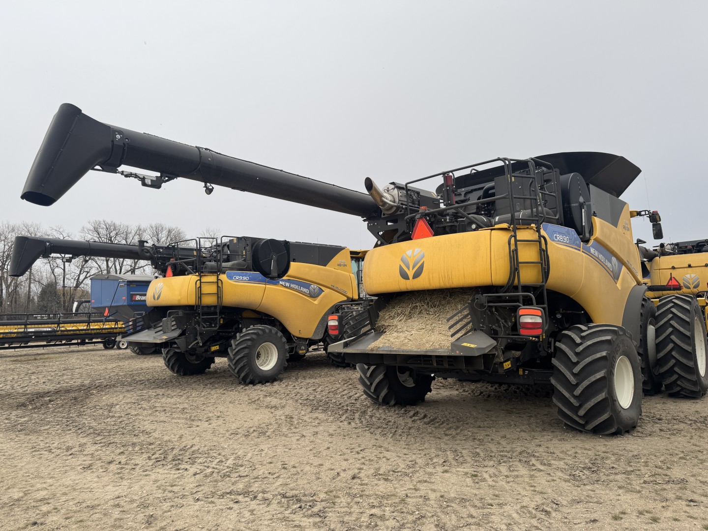 2023 New Holland CR8.90Z Combine