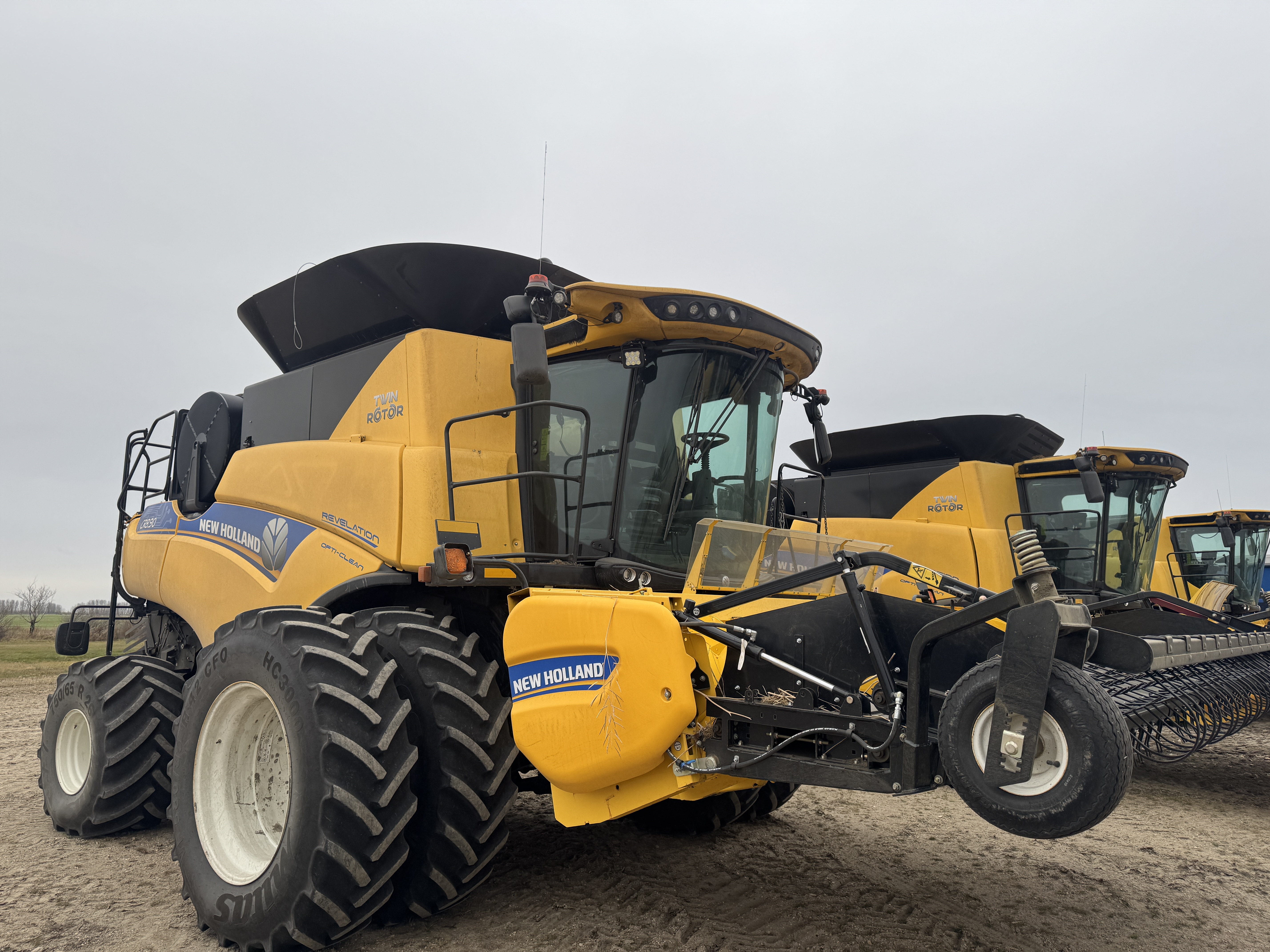 2023 New Holland CR8.90Z Combine