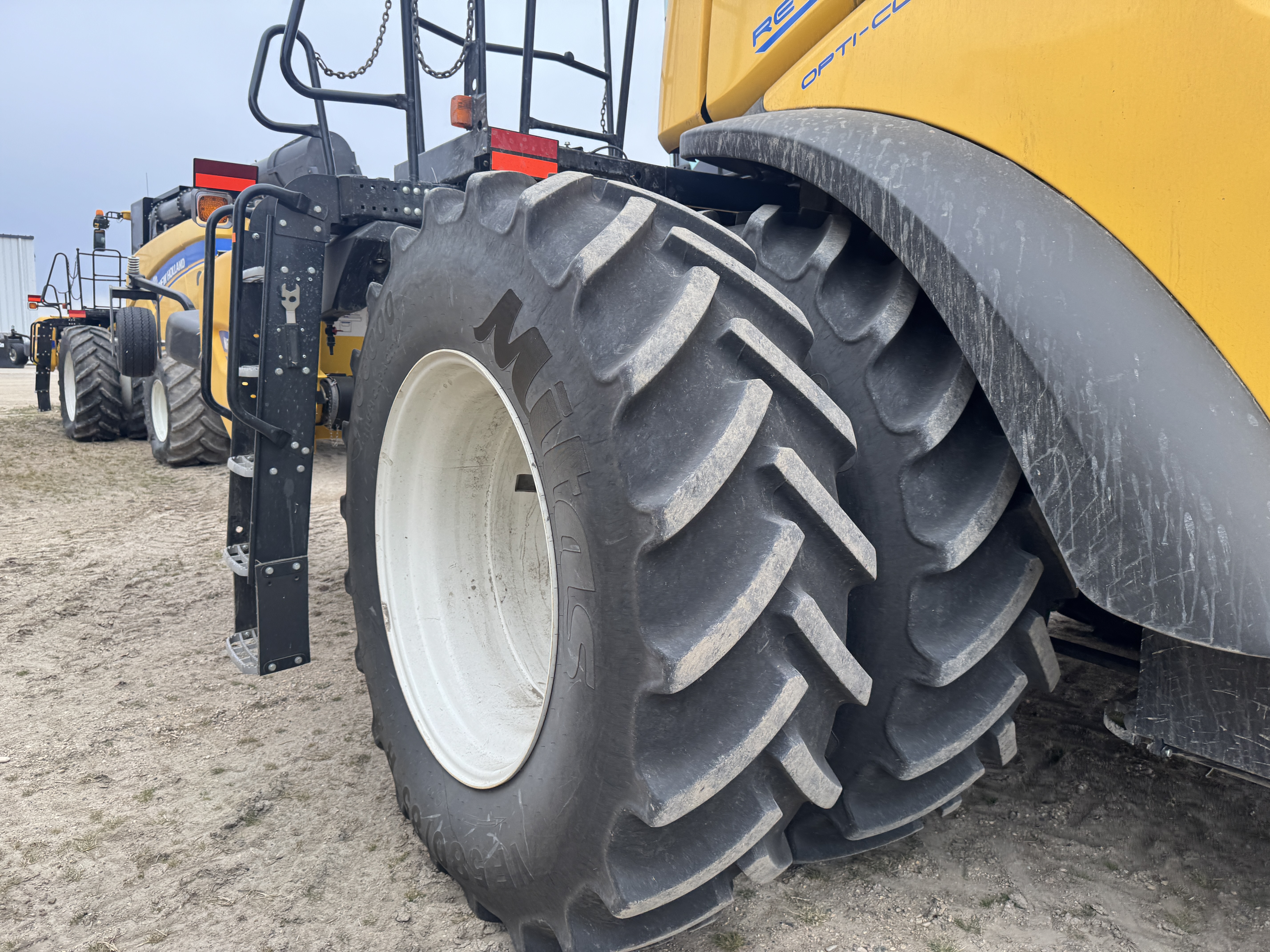 2023 New Holland CR8.90Z Combine