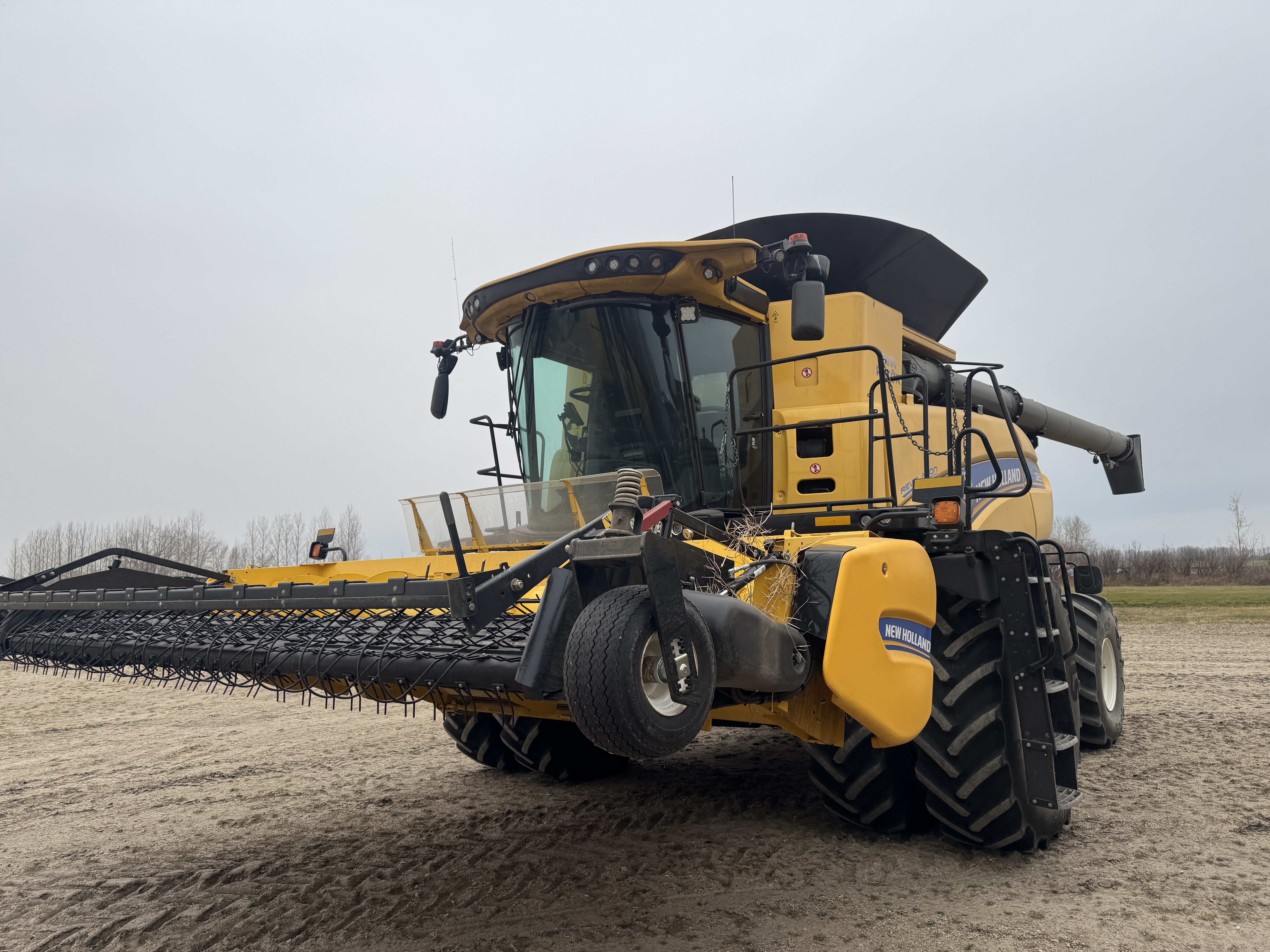 2023 New Holland CR8.90Z Combine