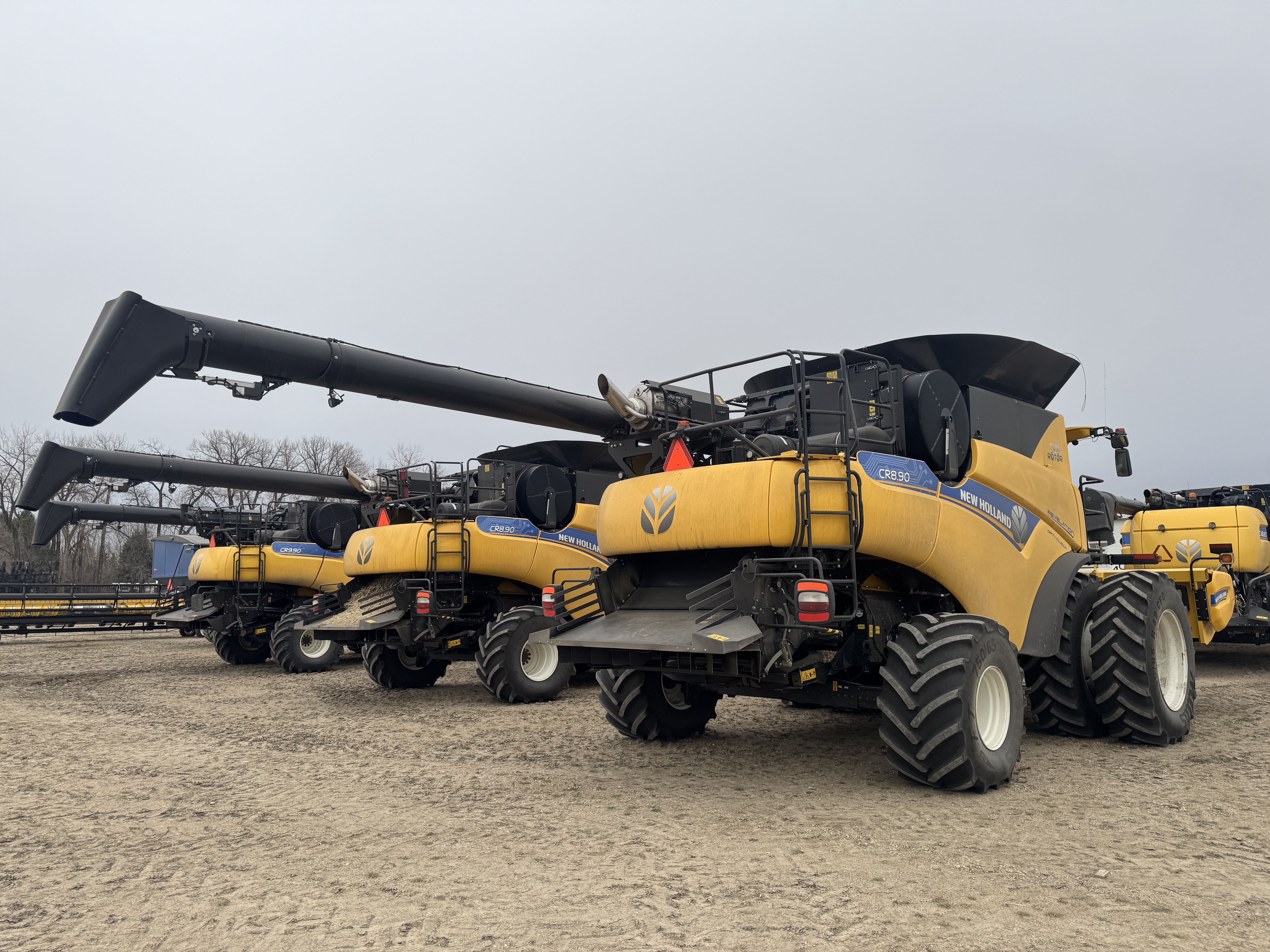 2023 New Holland CR8.90Z Combine