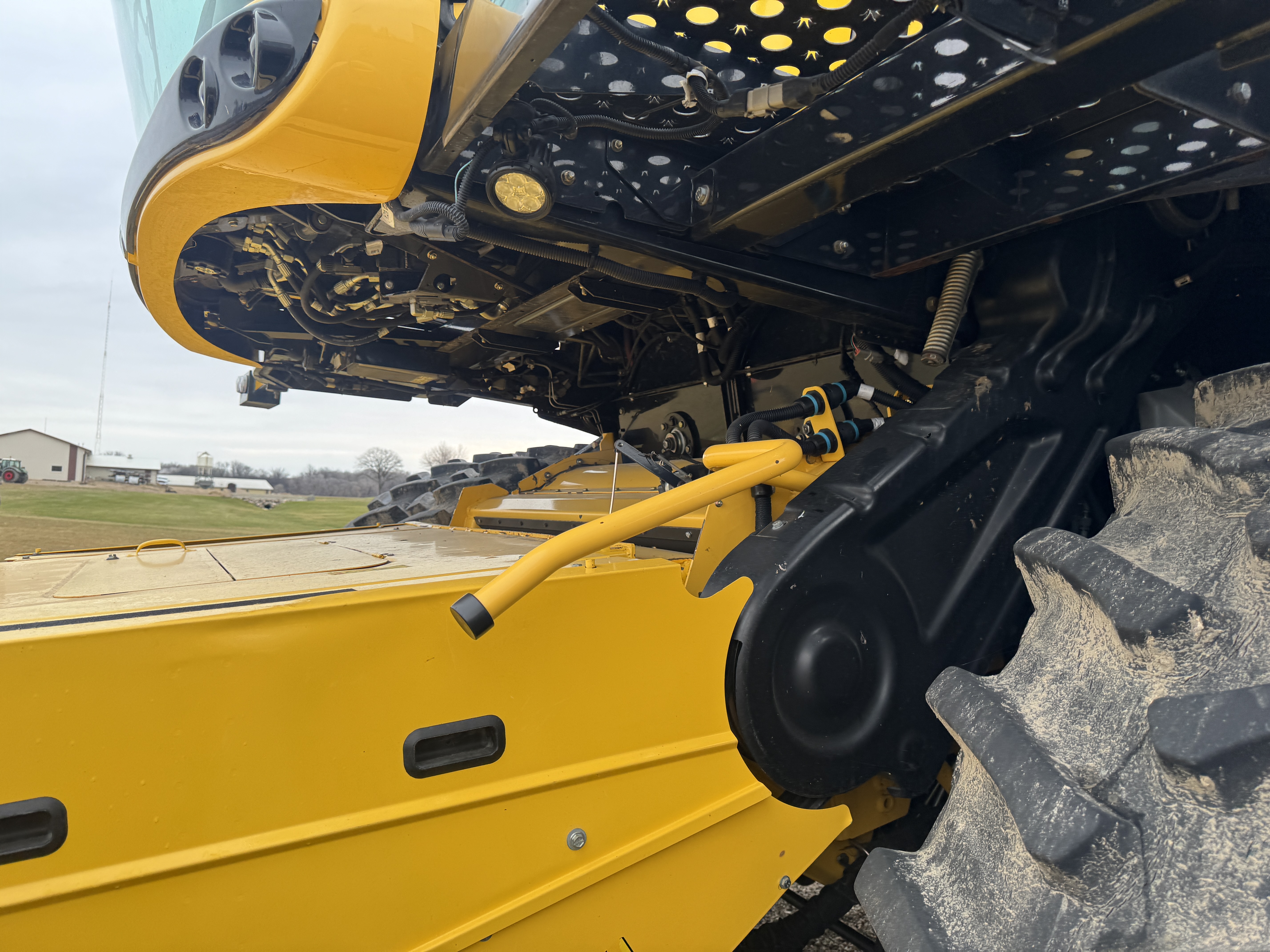 2016 New Holland CR8.90 Combine