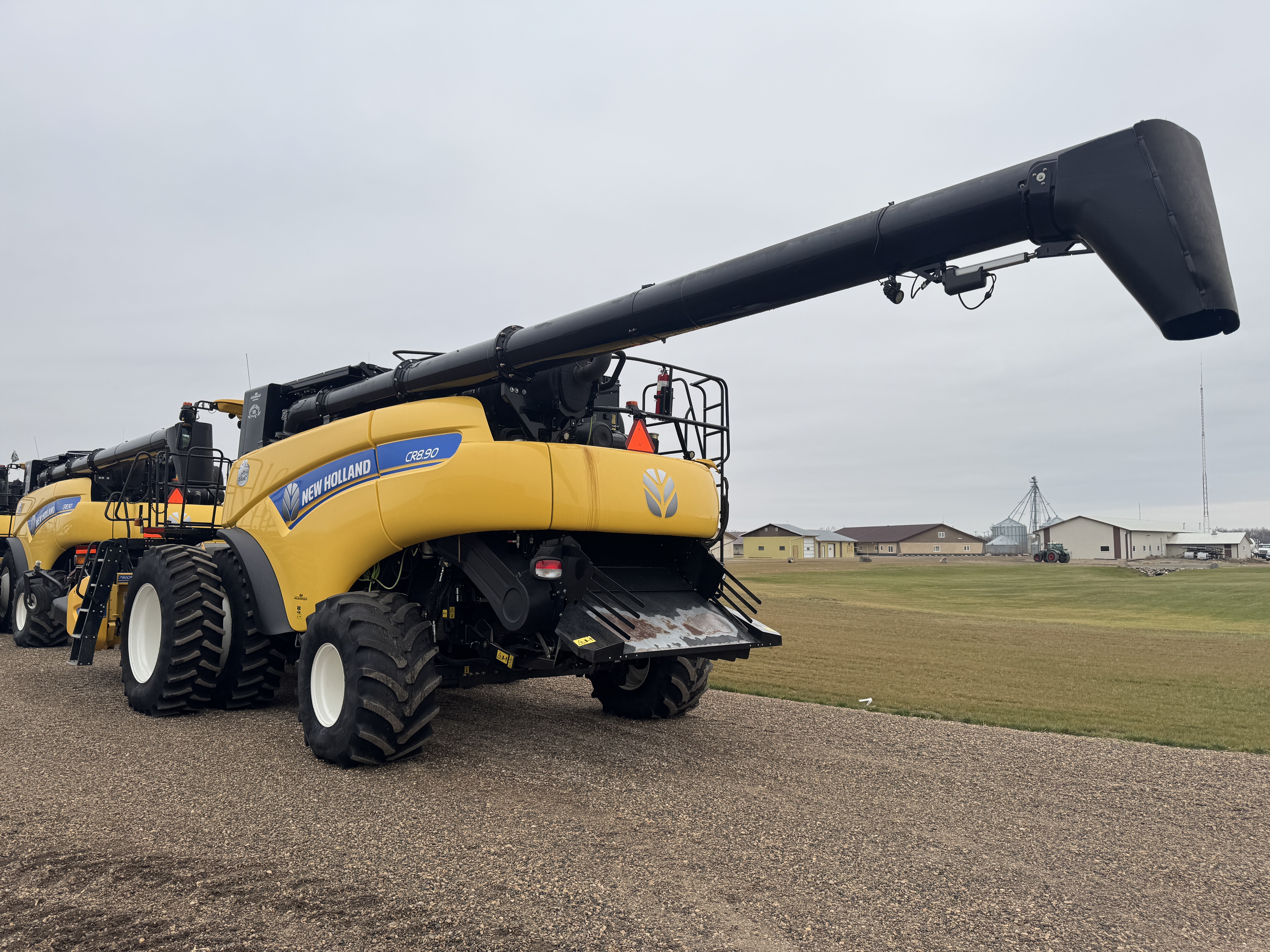 2016 New Holland CR8.90 Combine