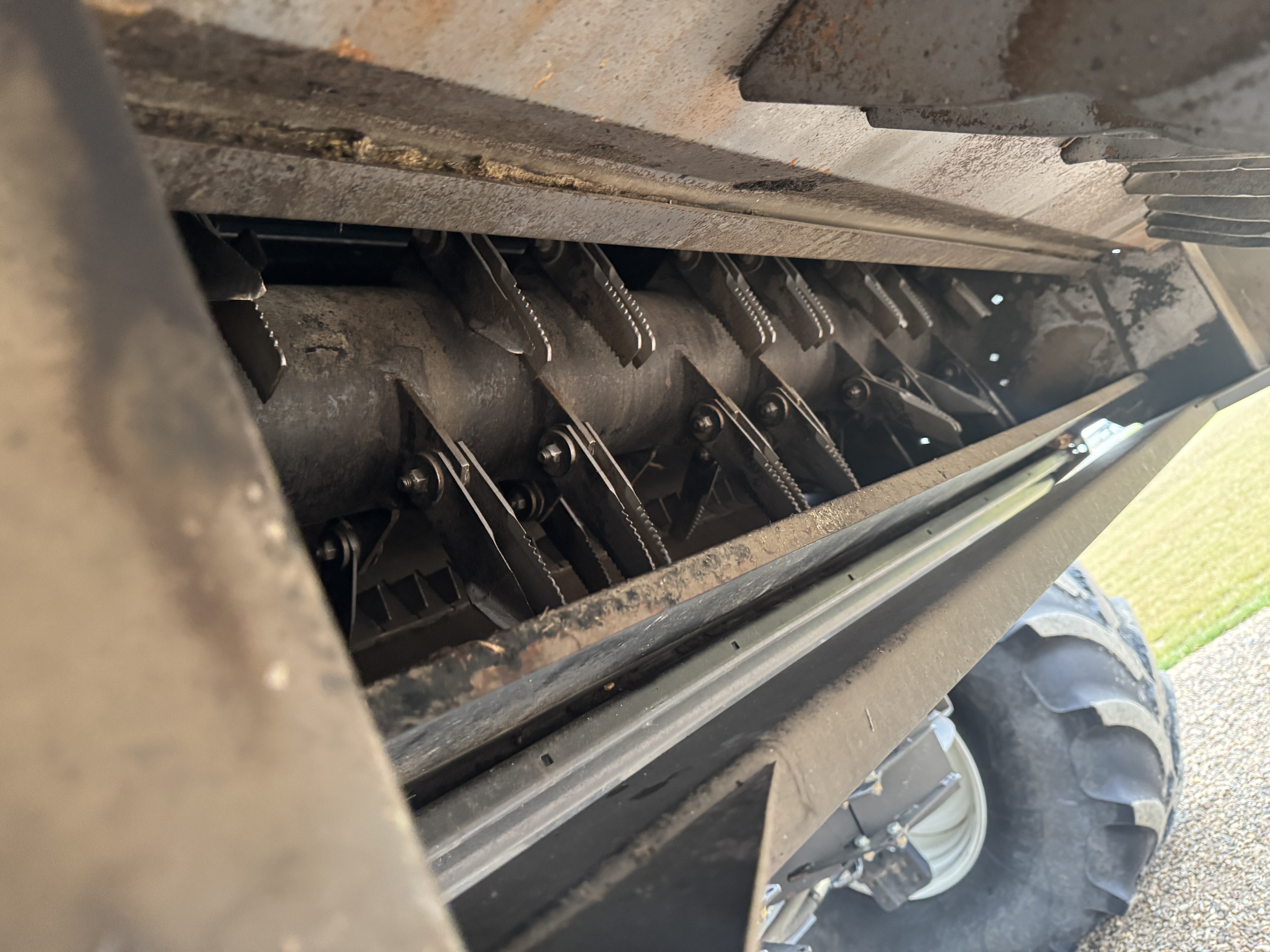 2016 New Holland CR8.90 Combine