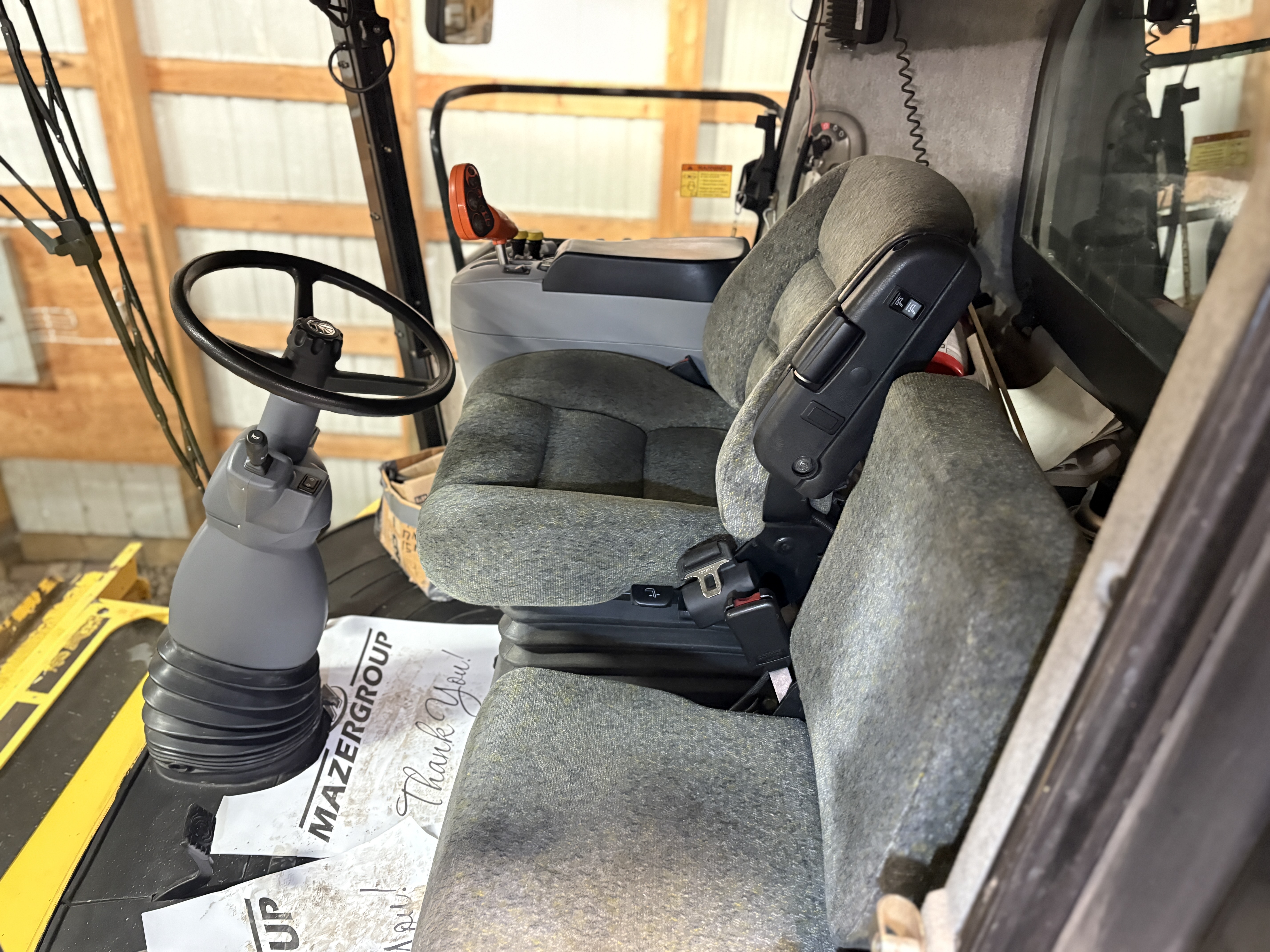 2010 New Holland CR9080 Combine