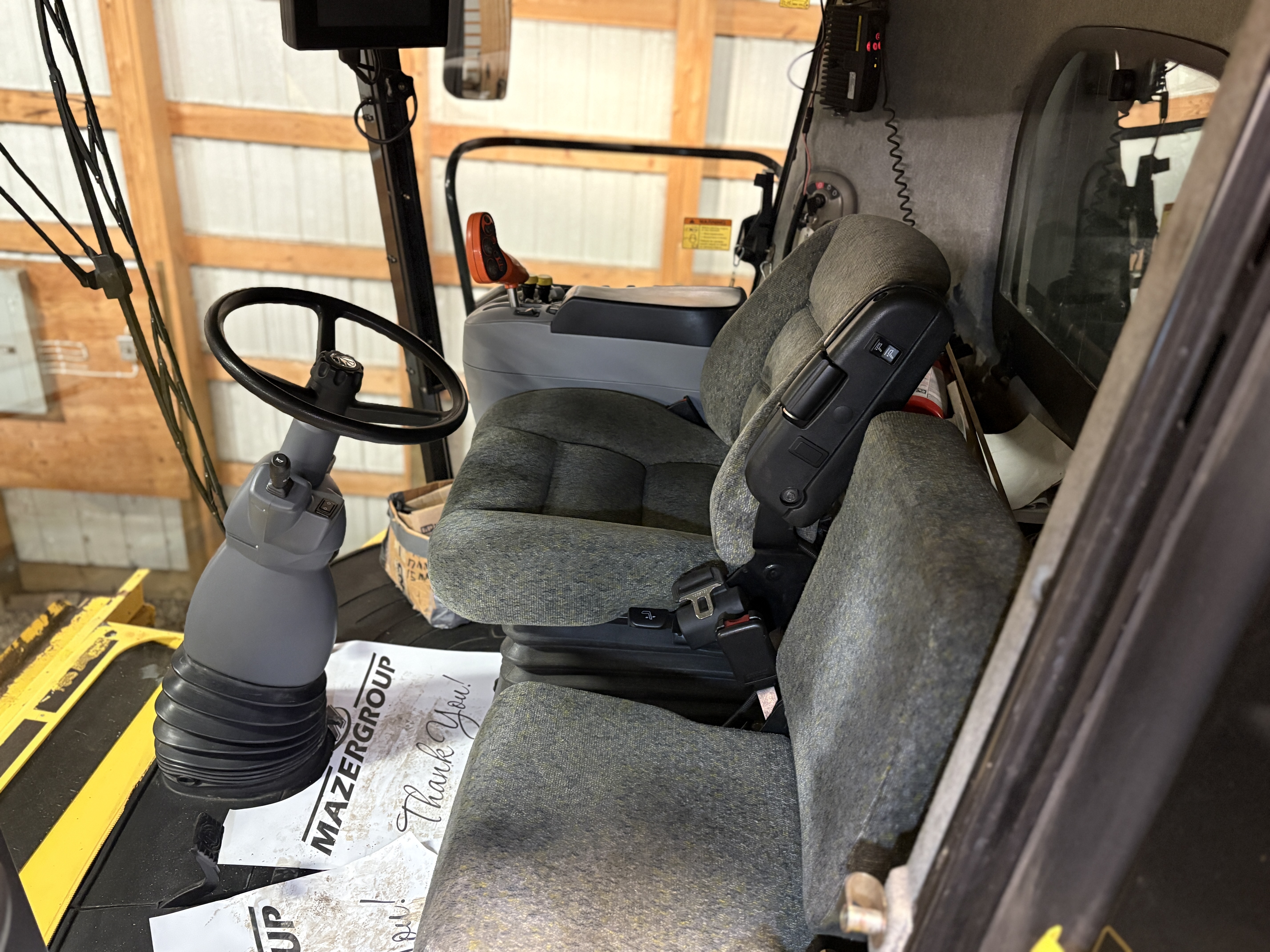 2010 New Holland CR9080 Combine