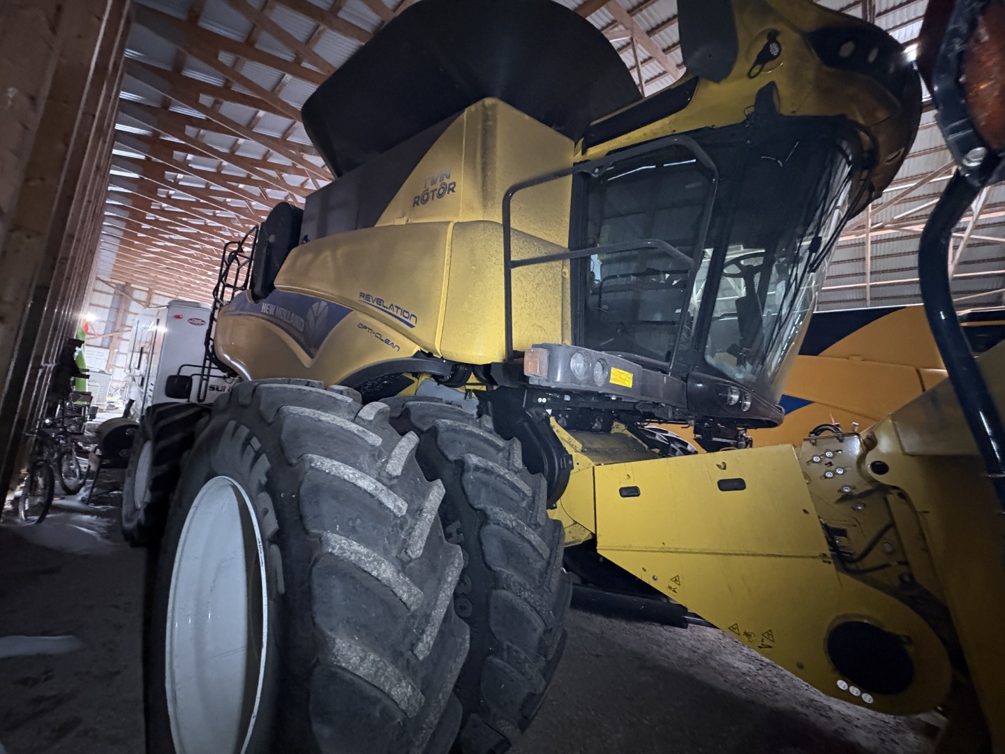 2022 New Holland CR8.90Z Combine