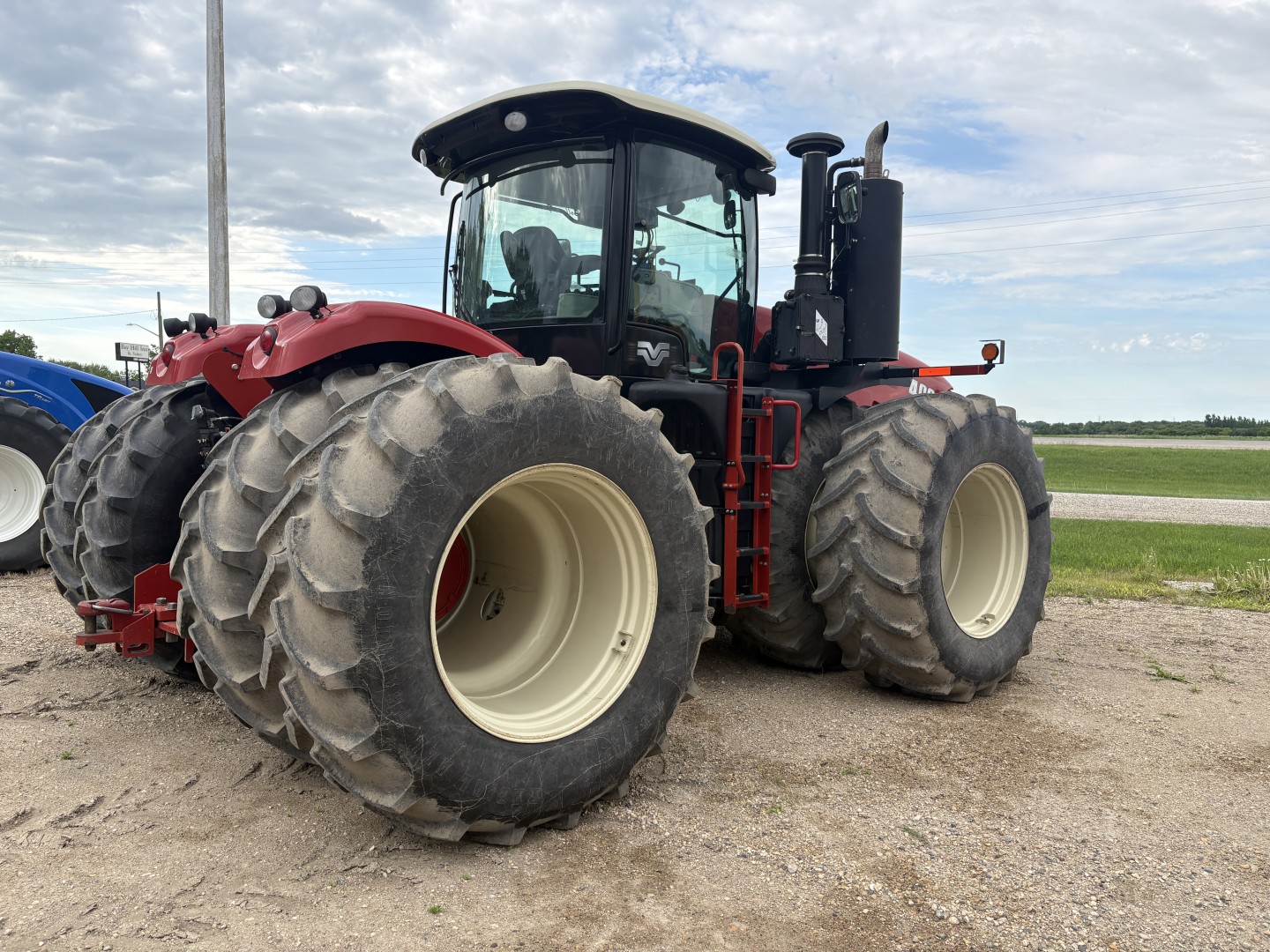 2015 Versatile 400T4 Tractor 4WD