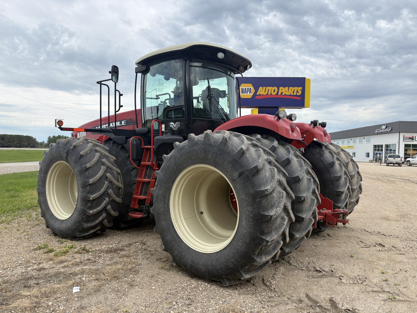 2015 Versatile 400T4 Tractor 4WD