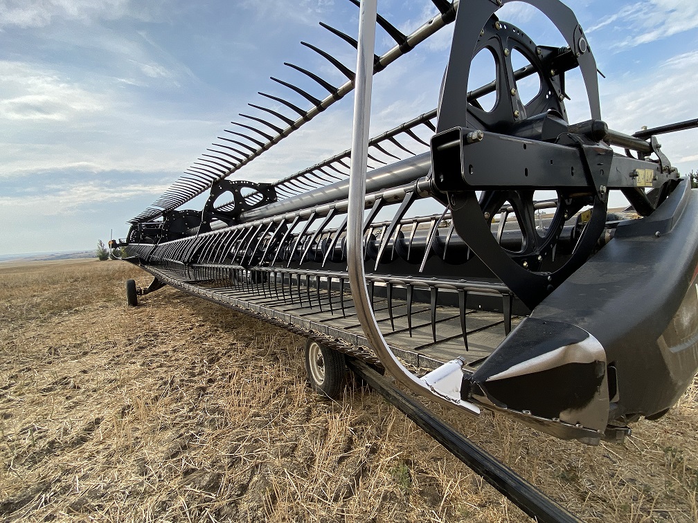 2016 MacDon FD75-40 Header Combine