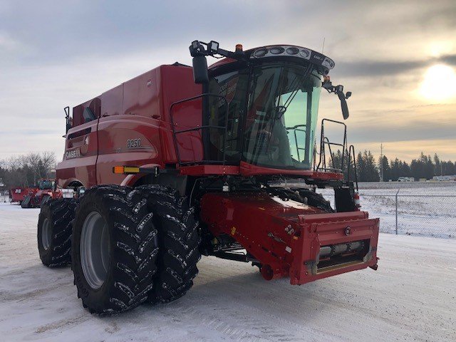 2022 Case 8250 Combine