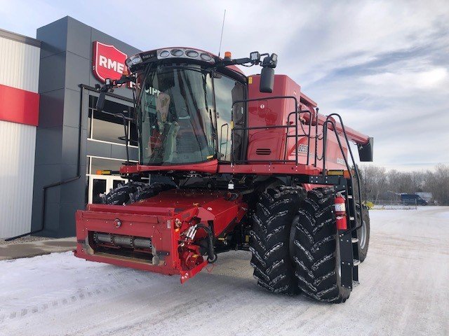 2022 Case 8250 Combine