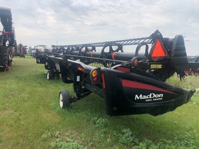 2014 MacDon D65-35 Header Combine