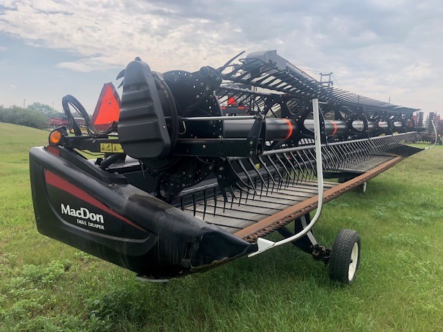 2014 MacDon D65-35 Header Combine