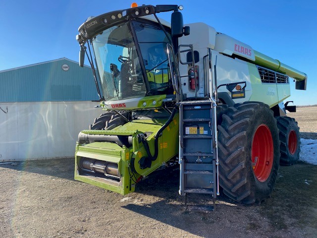 2022 CLAAS 8700 Combine