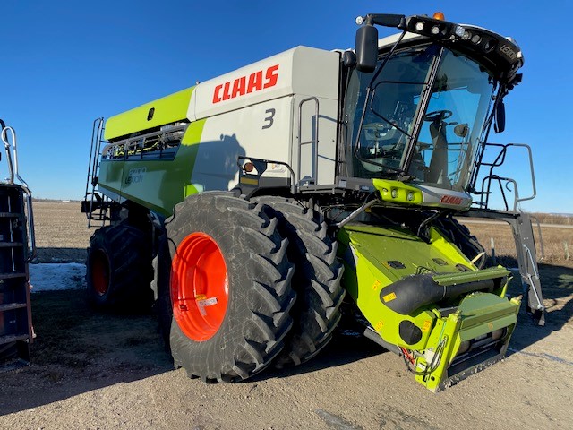 2022 CLAAS 8700 Combine