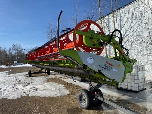 2022 CLAAS Convio Flex 1380 Header Combine