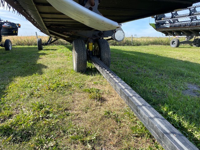 2013 MacDon D65-35 Lexion Header Combine