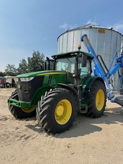 2018 John Deere 7310R Tractor