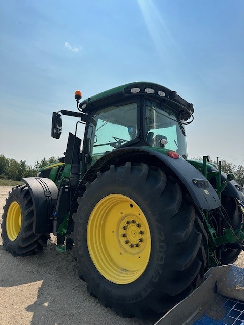 2018 John Deere 7310R Tractor