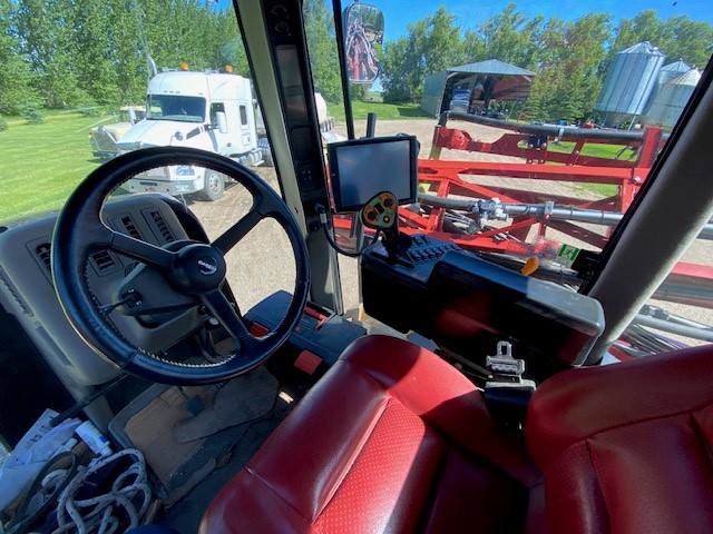 2011 Case IH Patriot 4420 Sprayer/High Clearance