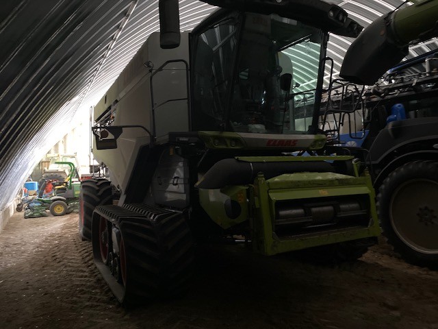 2023 CLAAS 8700TT Combine